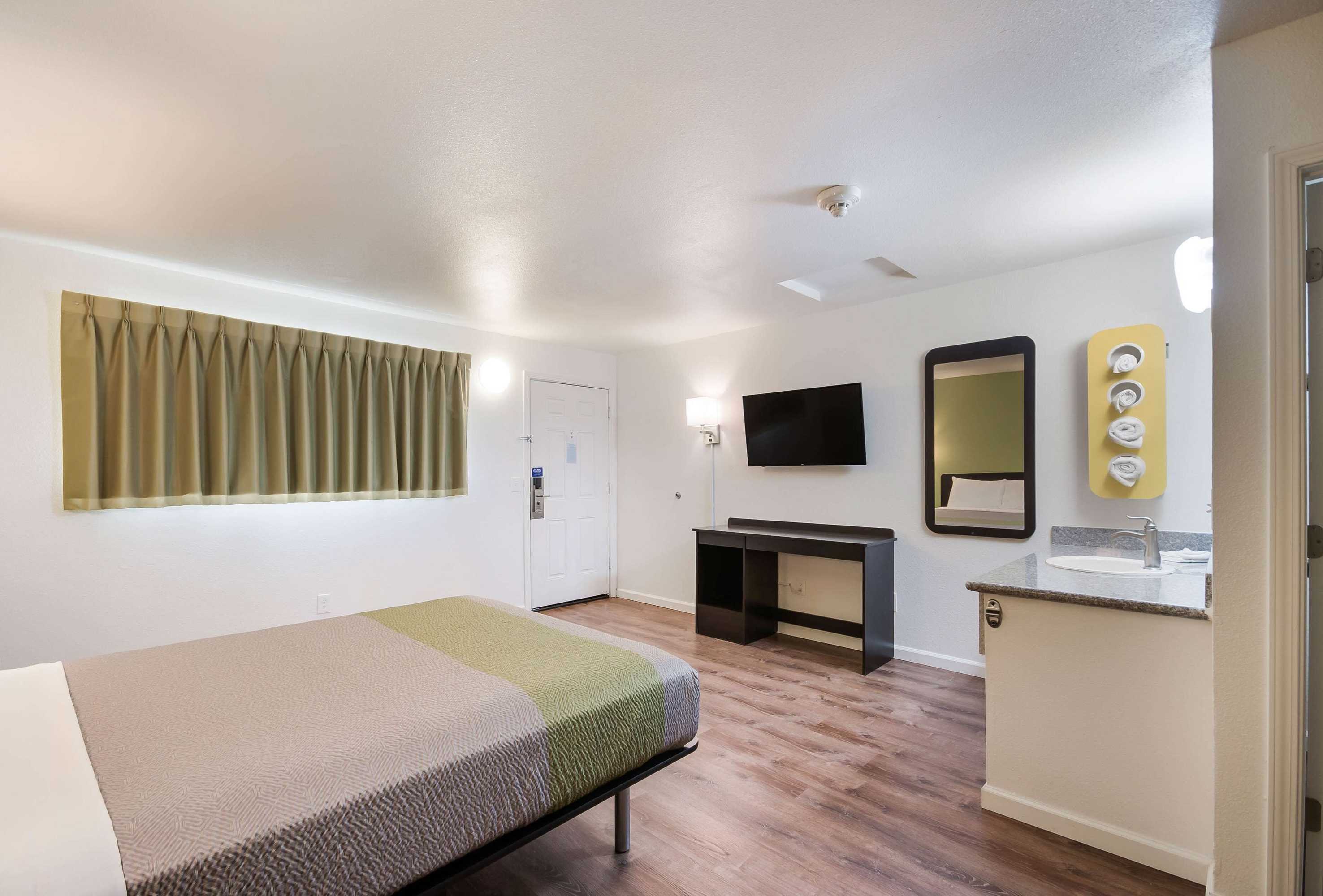 Gift card for Motel 6 Burlington, WA