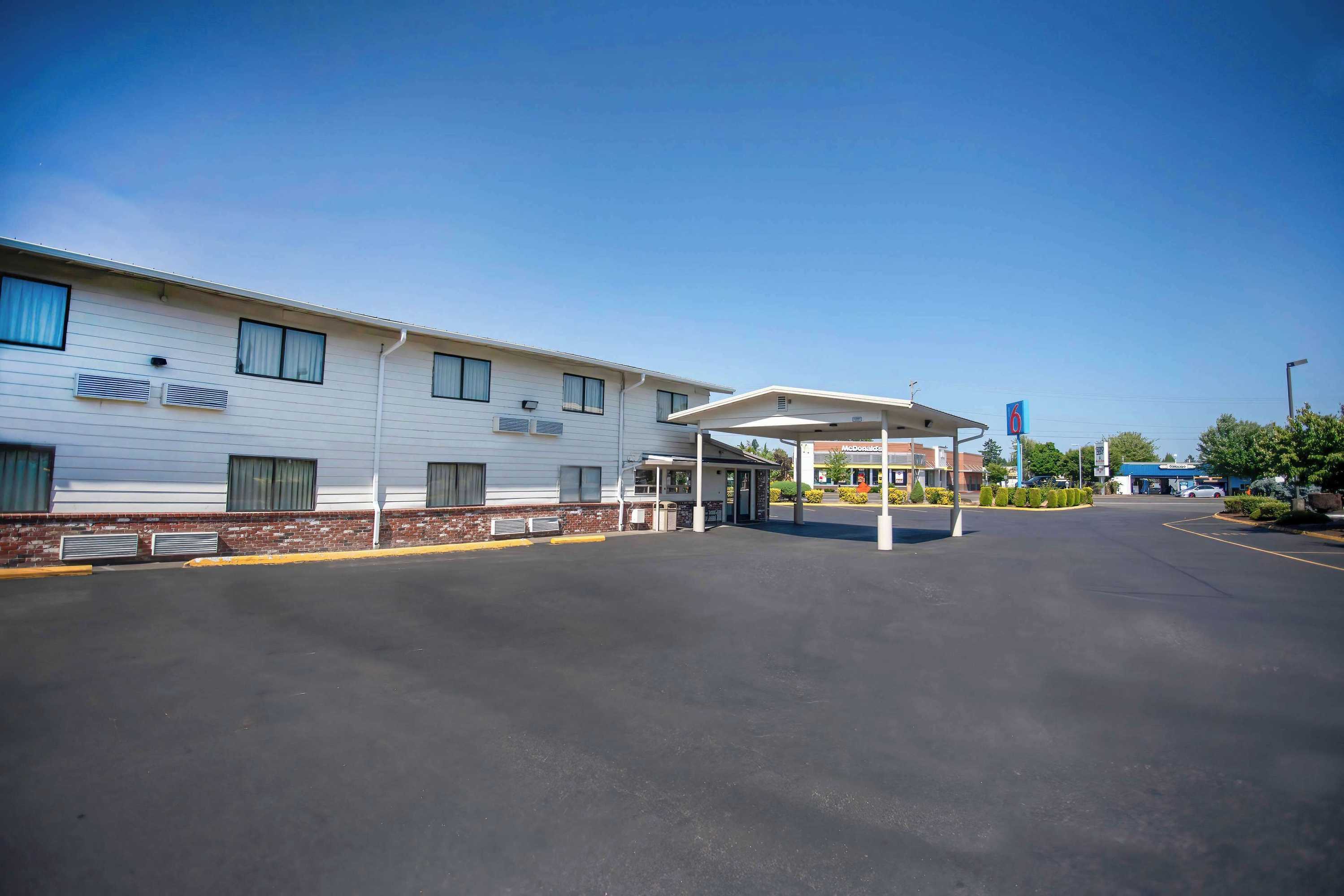 Gift card for Motel 6 Gresham, OR - Portland