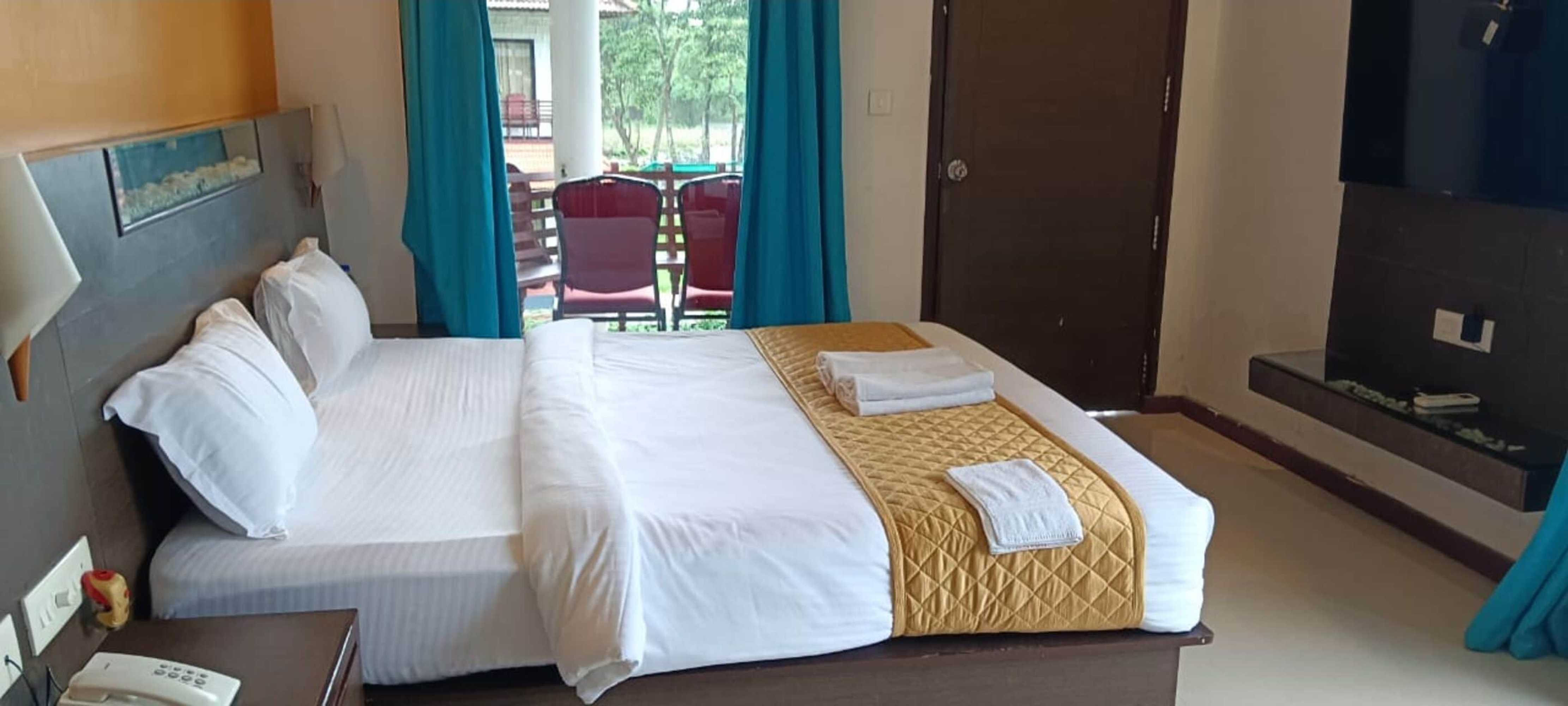 Gift card for Goldfield Club & Lake Resort, Kumarakom Gift card for Goldfield Club & Lake Resort, Kumarakom