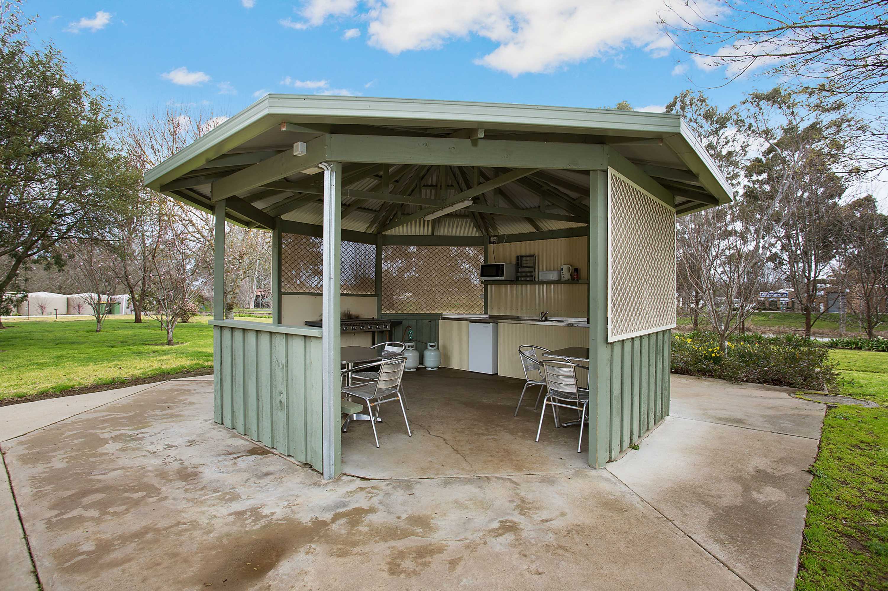 Gift card for Lake Hamilton Motor Village & Caravan Park Gift card for Lake Hamilton Motor Village & Caravan Park