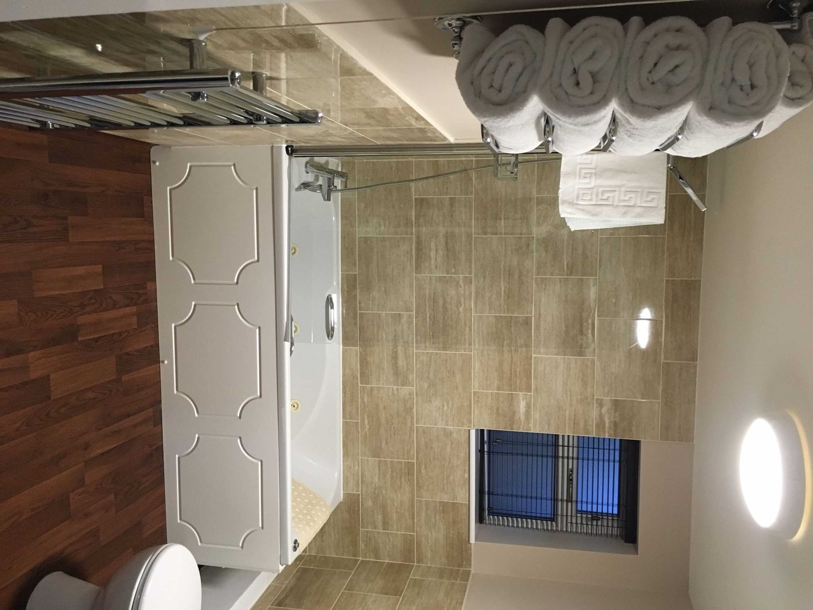 Gift card for Twin Oaks Hotel