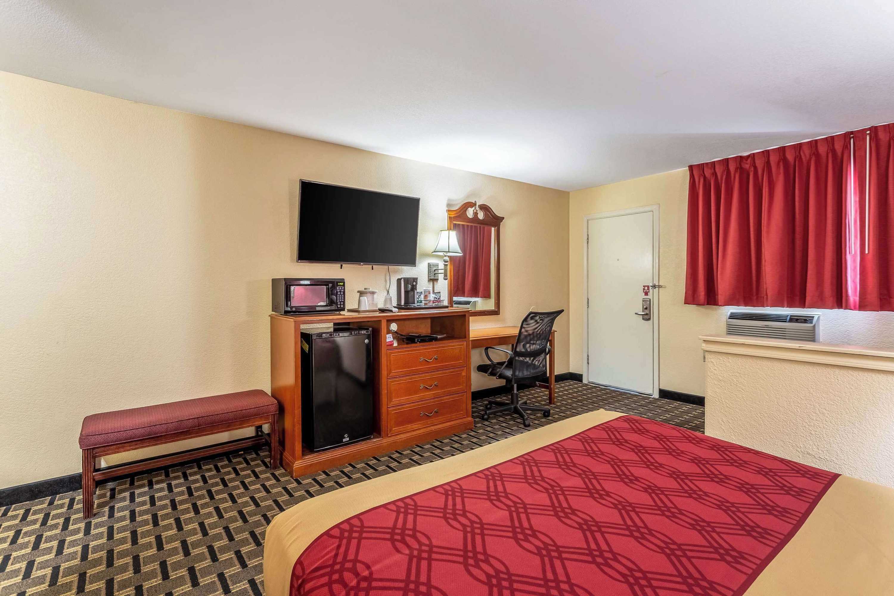 Gift card for Econo Lodge Inn & Suites Gift card for Econo Lodge Inn & Suites