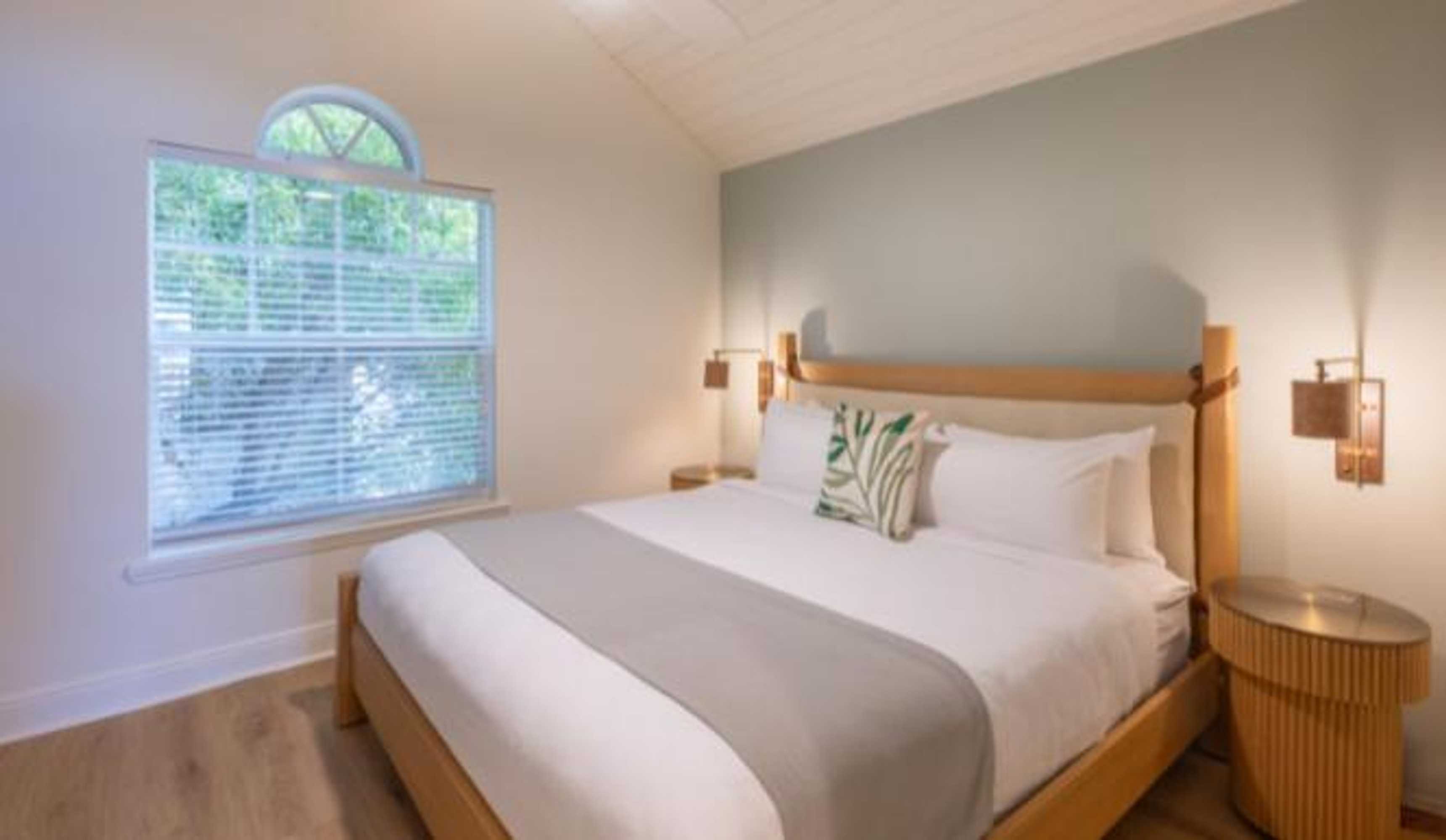 Gift card for Islander Bayside Villas And Boatslips Gift card for Islander Bayside Villas And Boatslips