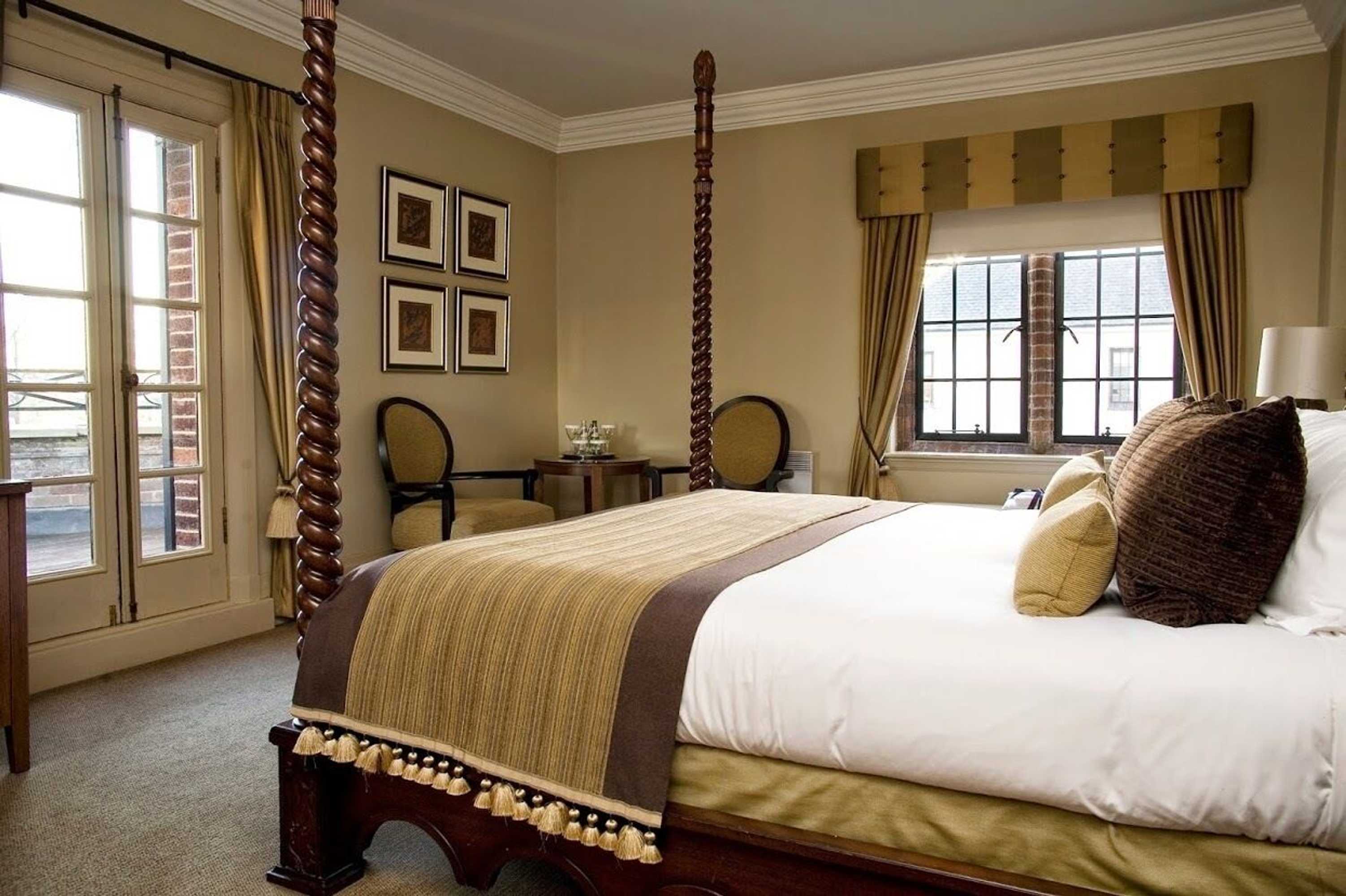 Gift card for Western House Hotel Gift card for Western House Hotel