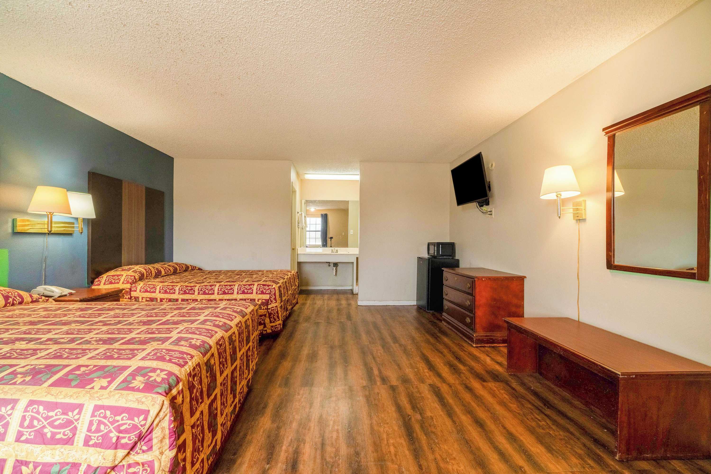 Gift card for Executive Inn By Oyo Mineral Wells Us-180