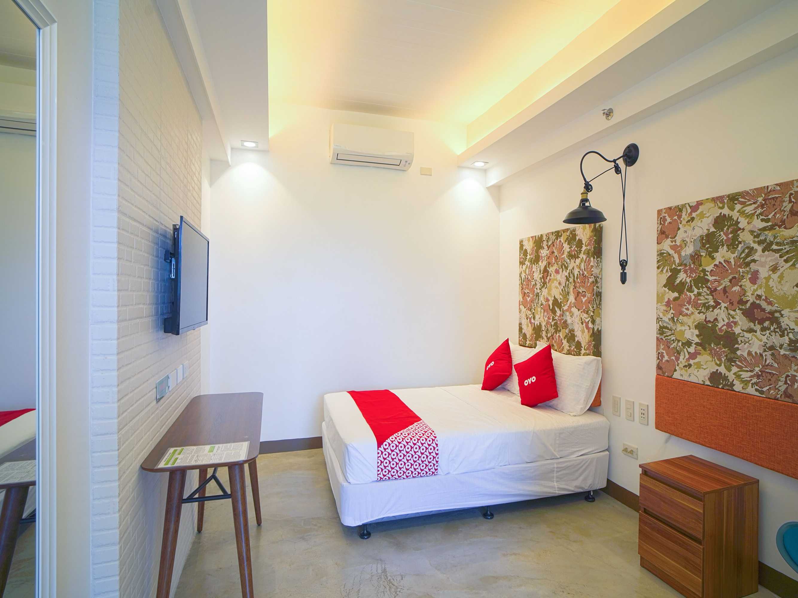 Gift card for Capital O Oyo 785 The Greenhive Hotel Gift card for Capital O Oyo 785 The Greenhive Hotel