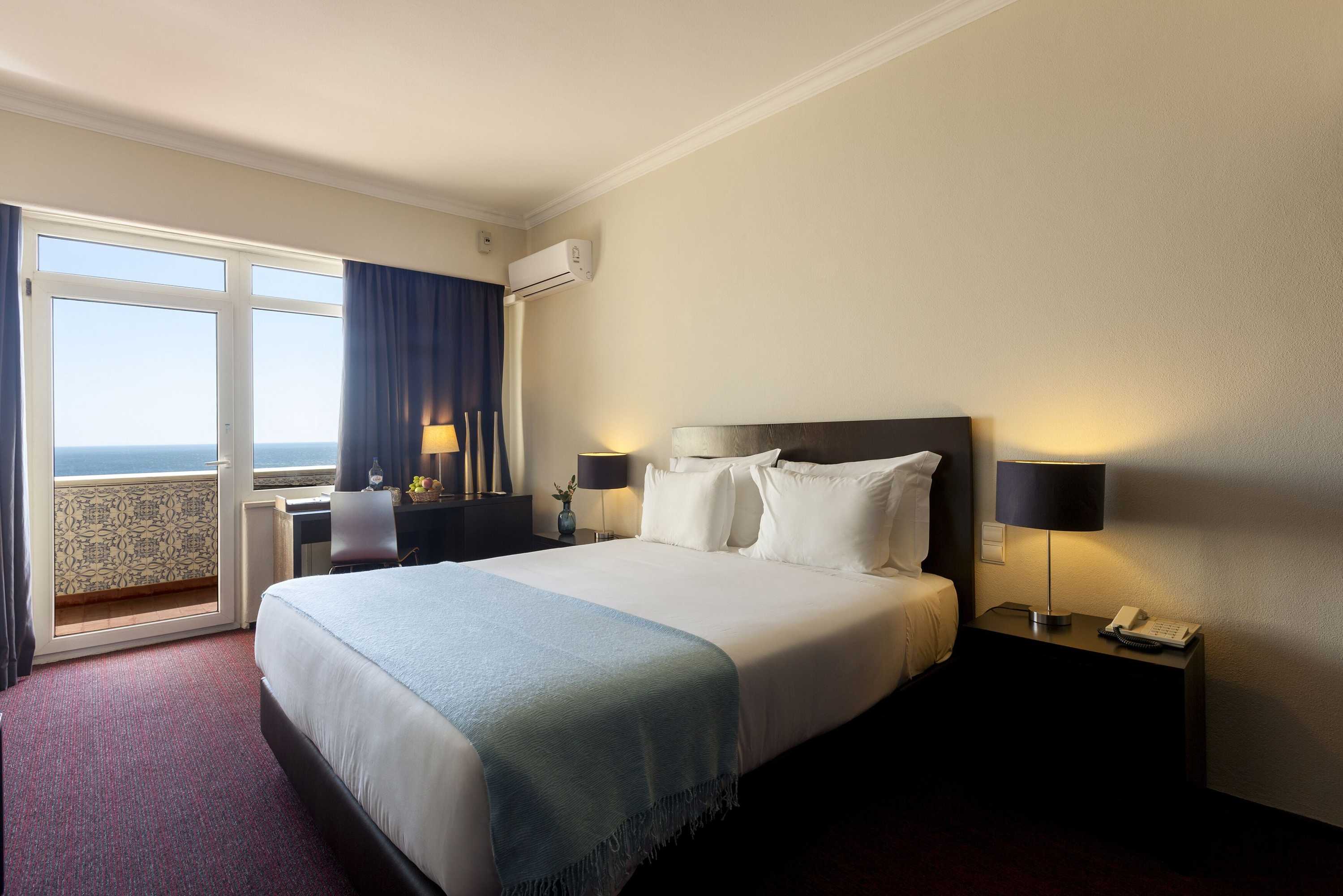 Gift card for Carcavelos Beach Hotel Gift card for Carcavelos Beach Hotel
