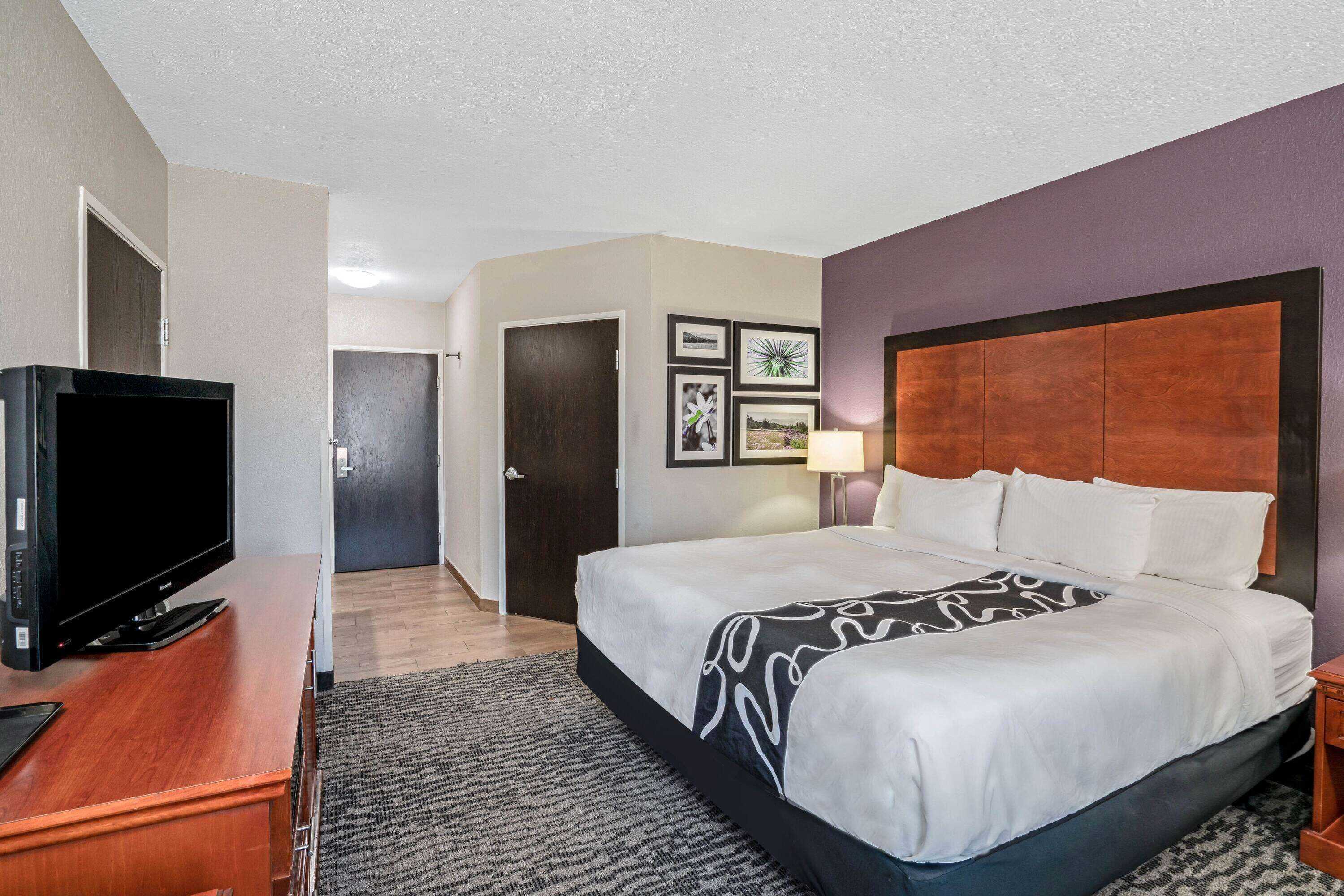 Gift card for La Quinta Inn & Suites by Wyndham Knoxville North I-75 Gift card for La Quinta Inn & Suites by Wyndham Knoxville North I-75