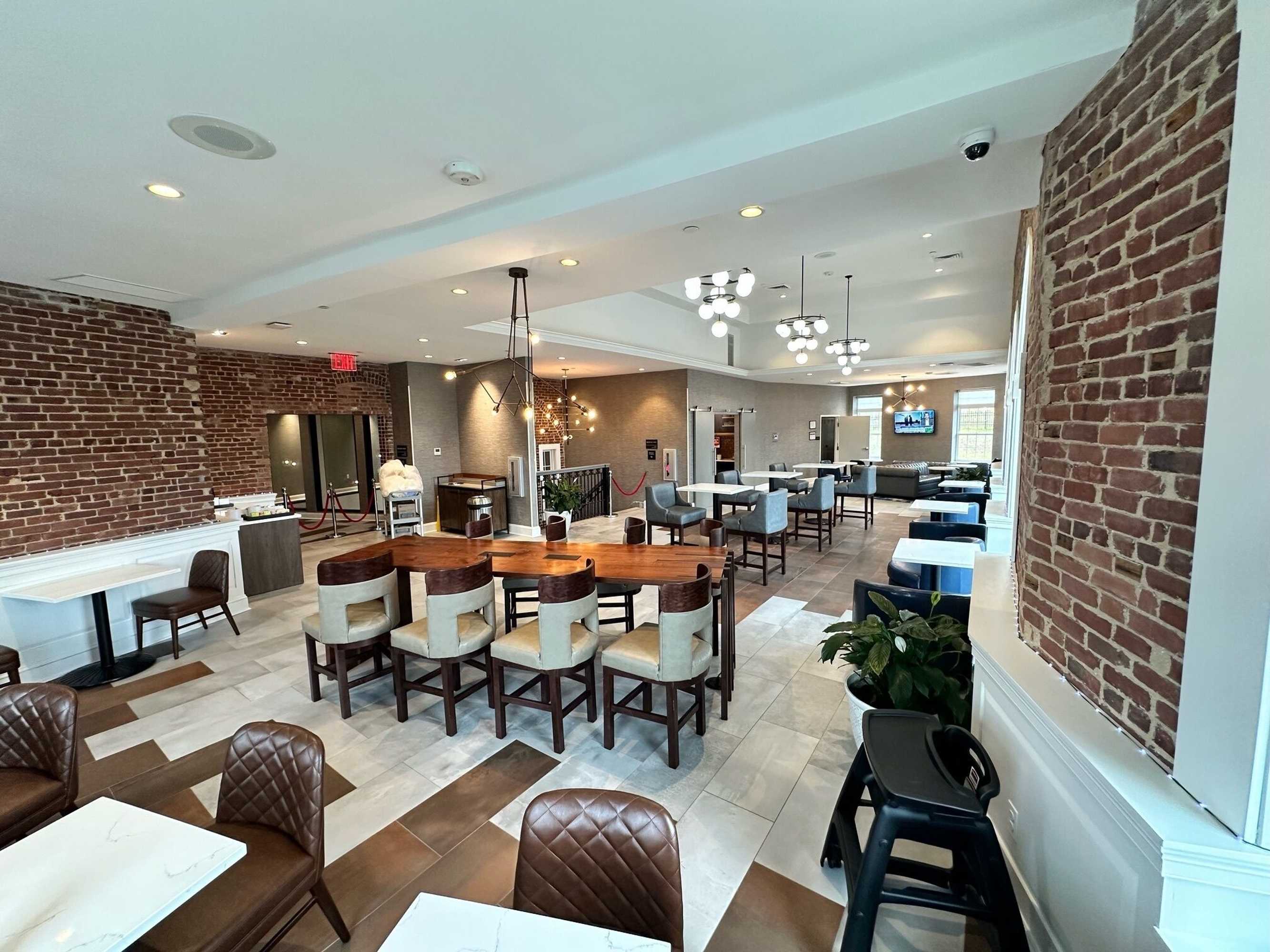 Gift card for Hampton Inn & Suites Huntington Downtown Gift card for Hampton Inn & Suites Huntington Downtown