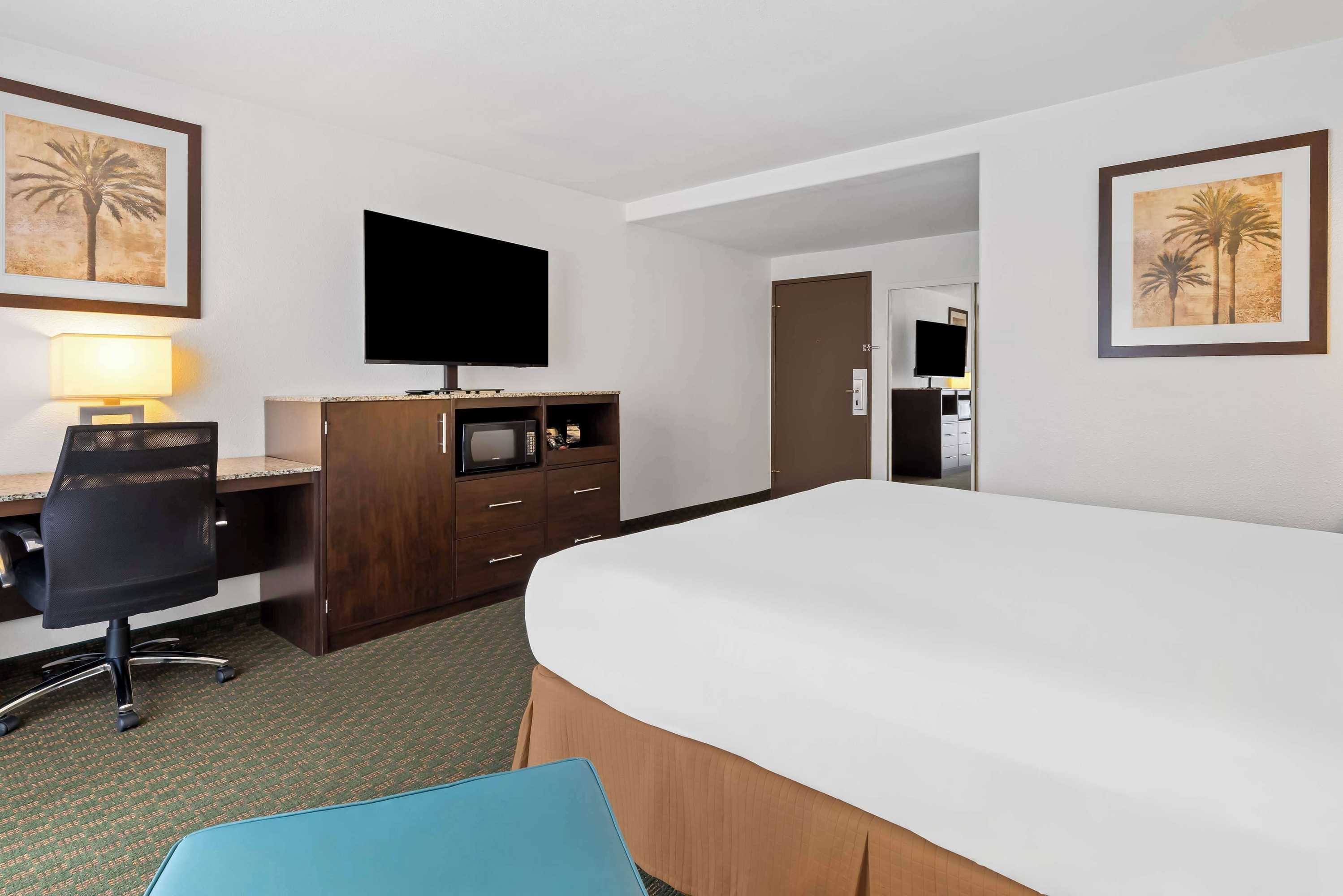 Gift card for Best Western Date Tree Hotel Gift card for Best Western Date Tree Hotel