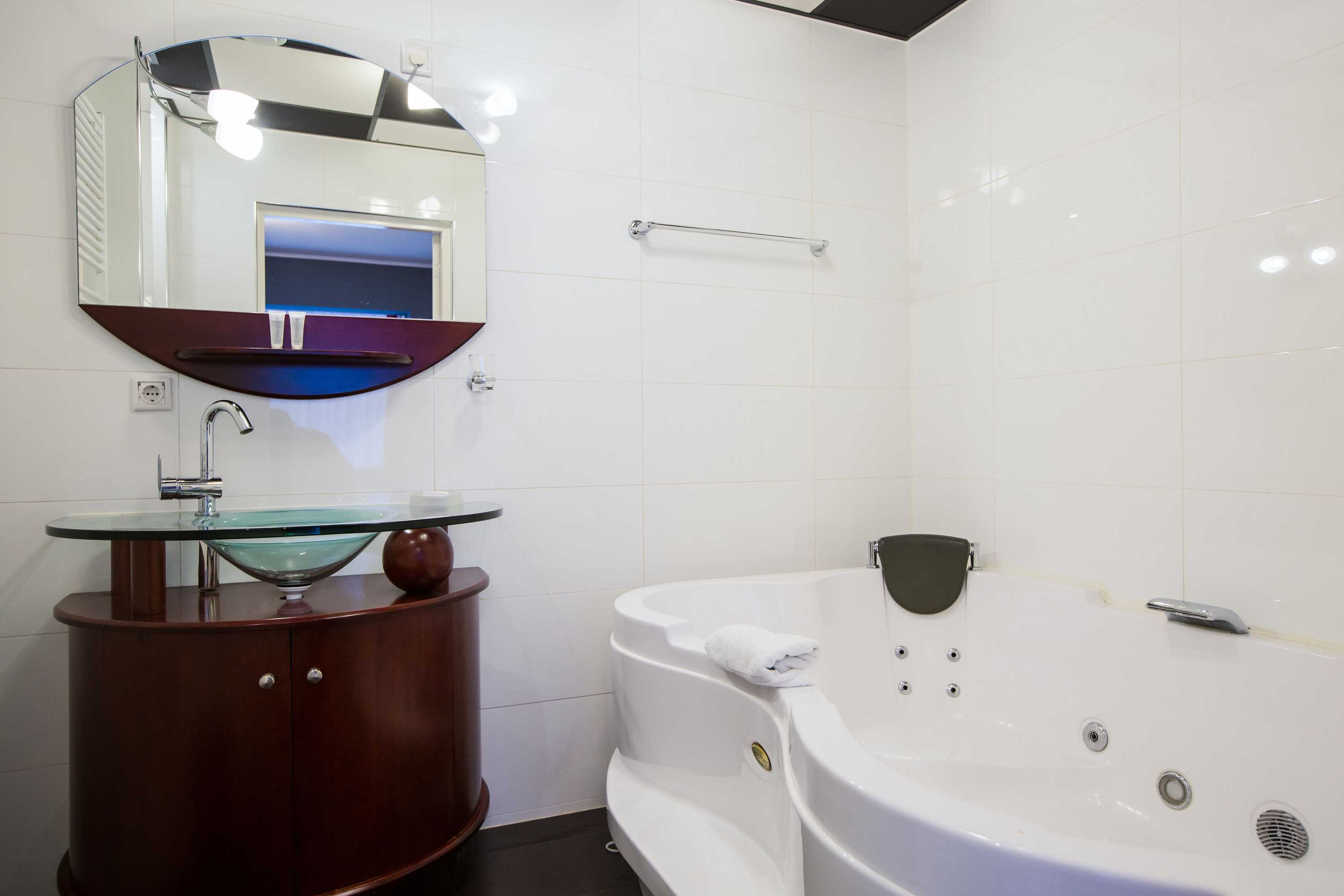 Gift card for Alex Rooms