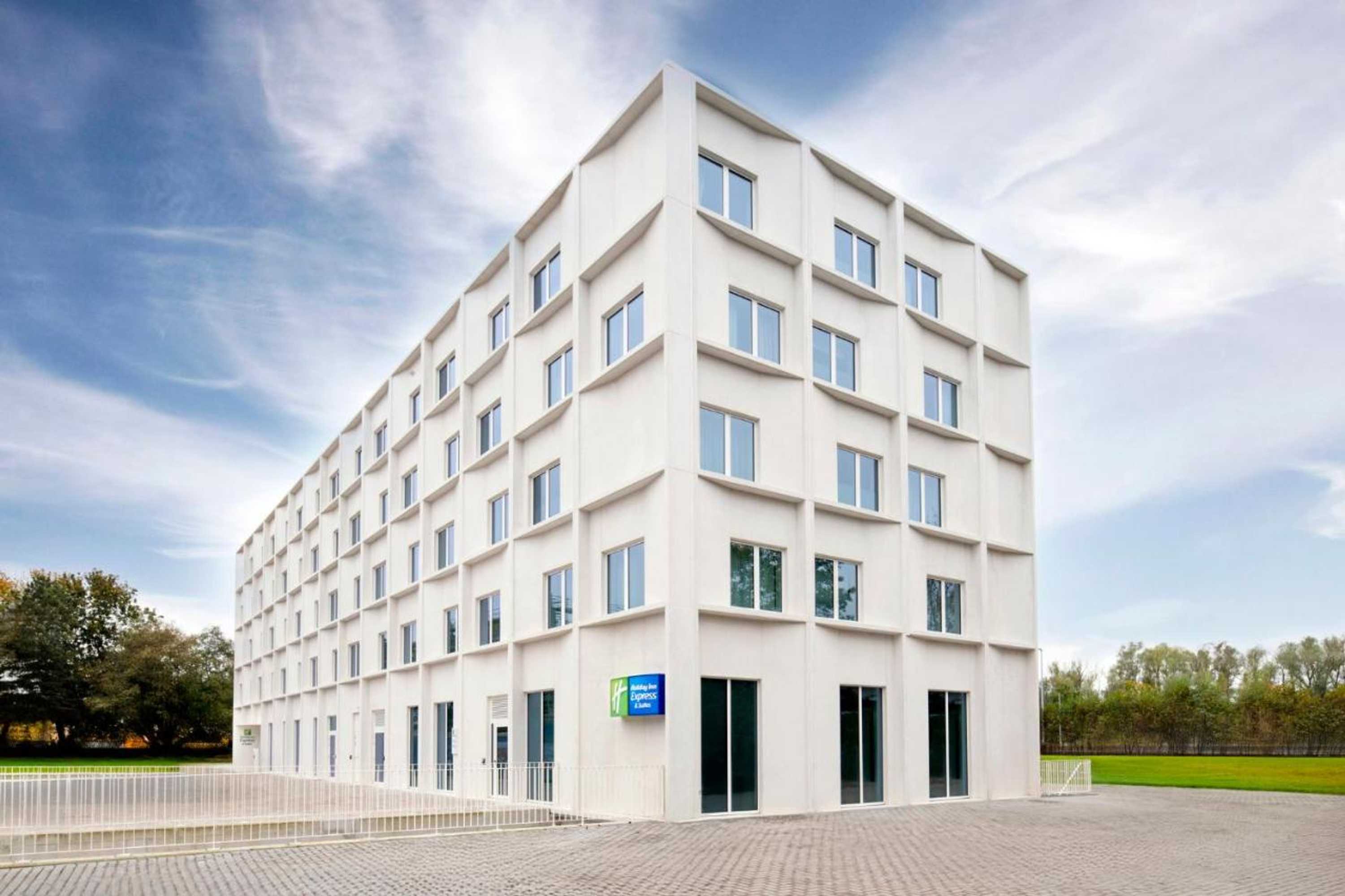 Gift card for Holiday Inn Express & Suites Ghent by Ihg Gift card for Holiday Inn Express & Suites Ghent by Ihg