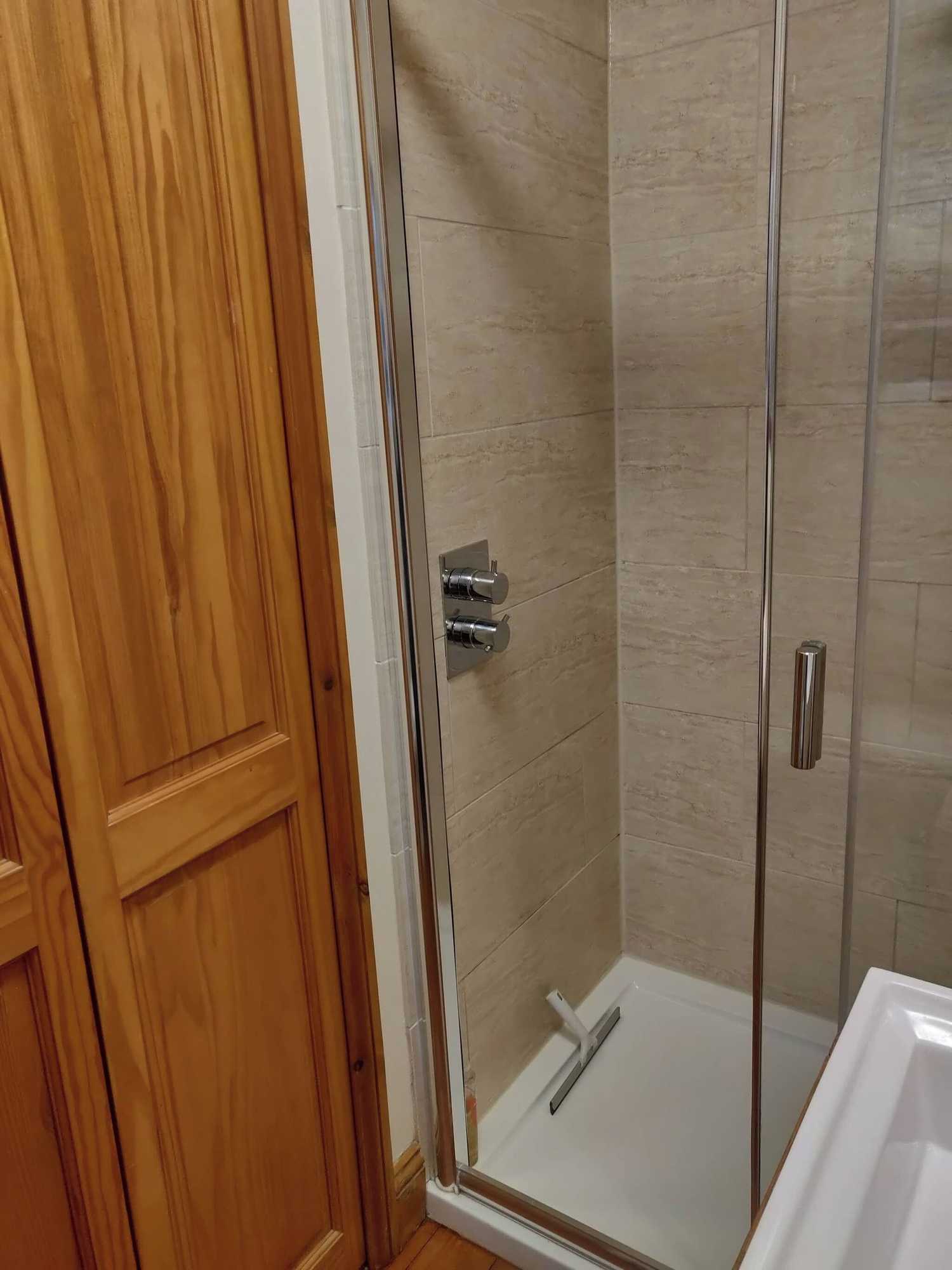 Gift card for 3 BR Ensuite Cottage Private Garden & Parking Near St Neots Gift card for 3 BR Ensuite Cottage Private Garden & Parking Near St Neots