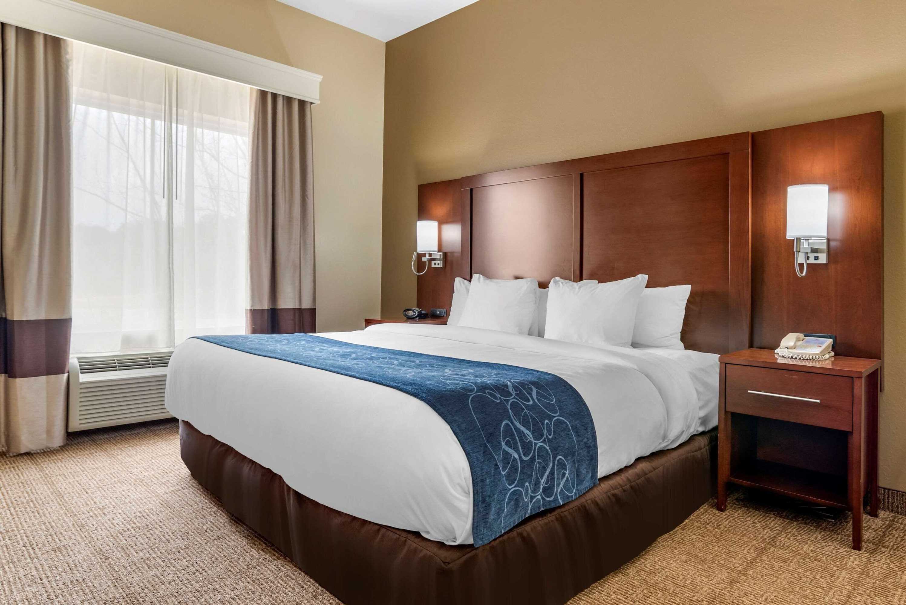 Gift card for Comfort Suites Niceville Near Elgin Air Force Base Gift card for Comfort Suites Niceville Near Elgin Air Force Base