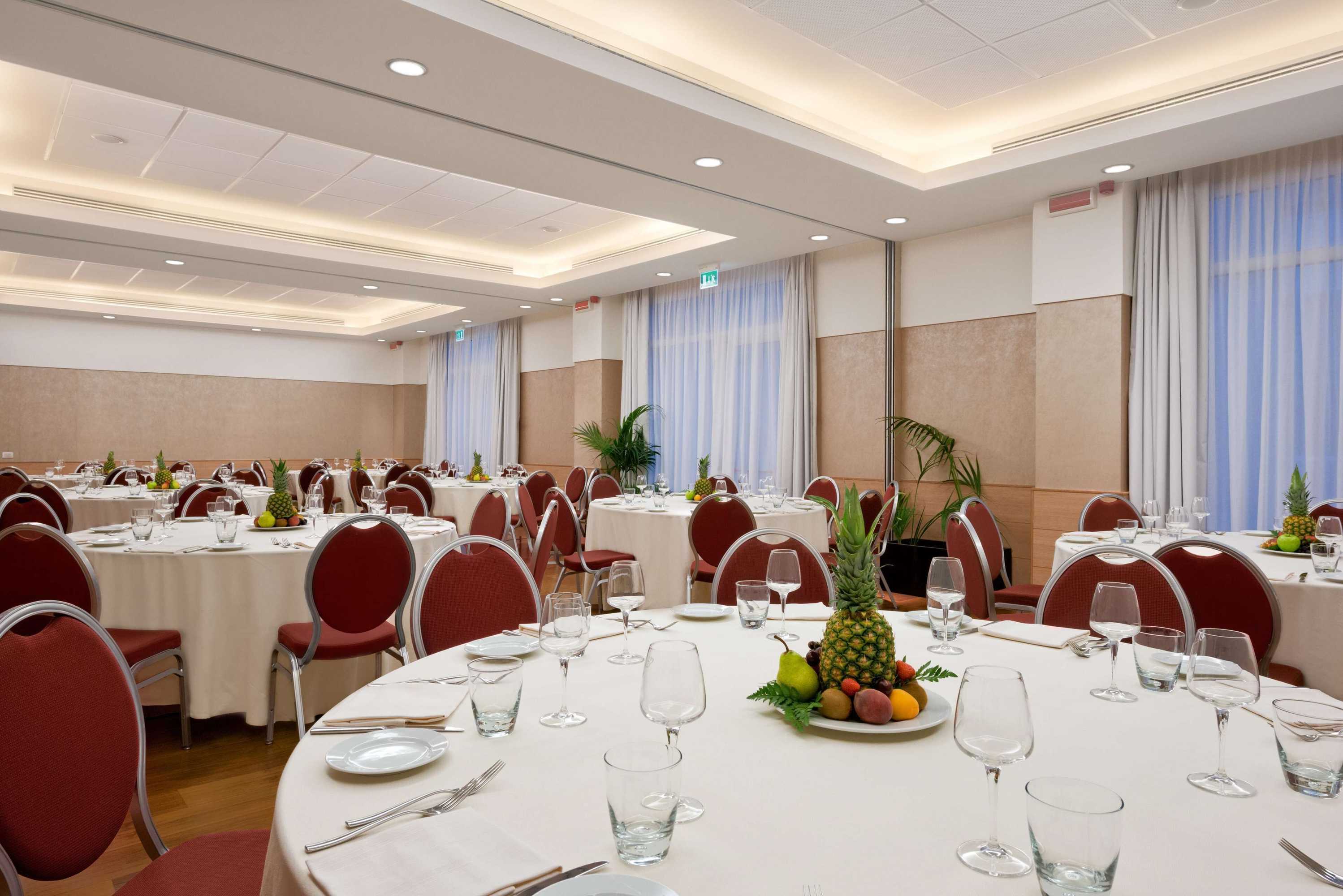 Gift card for Hilton Garden Inn Rome Airport Gift card for Hilton Garden Inn Rome Airport