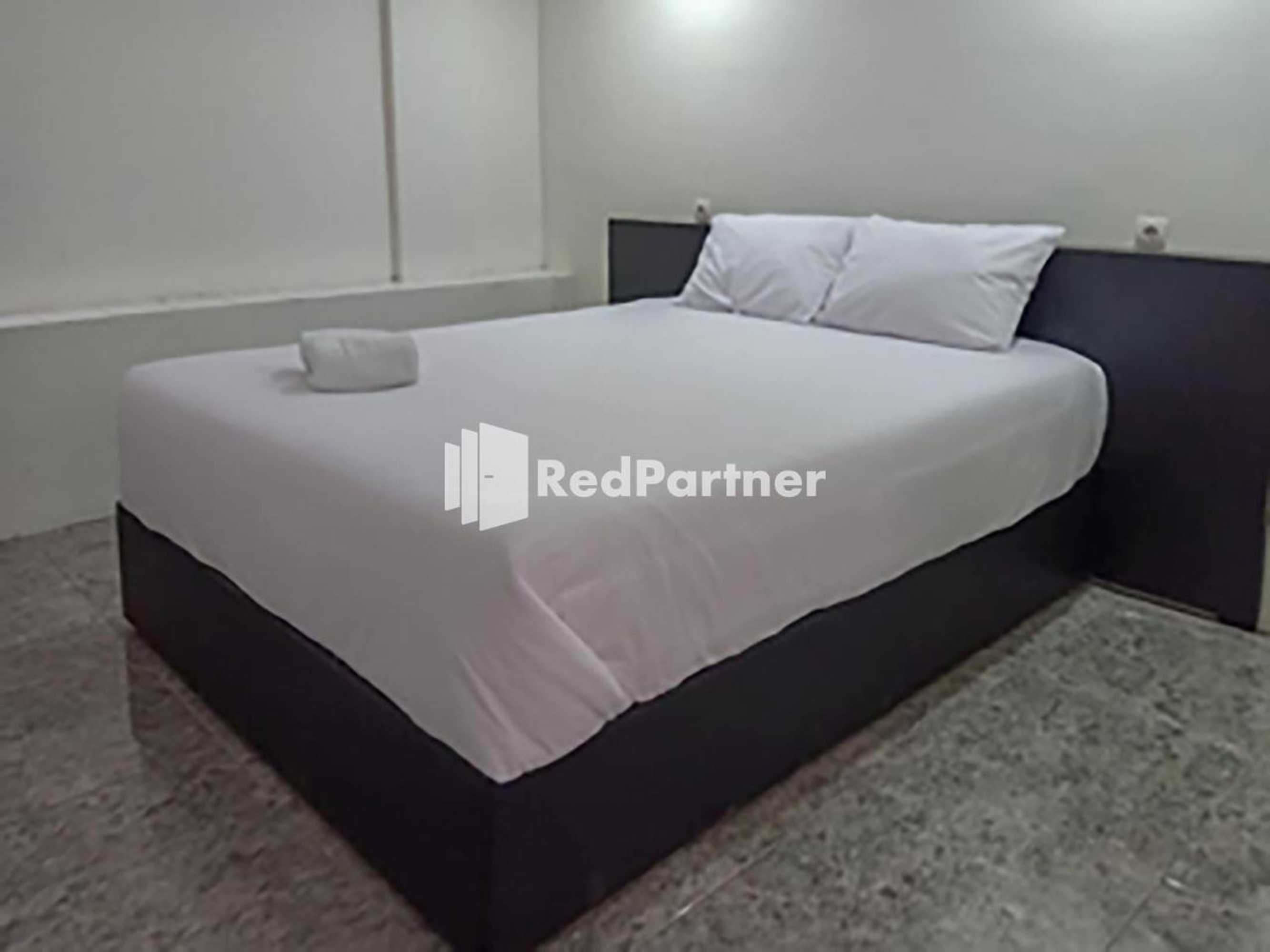 Gift card for Hotel Trikatu Kendal Near Taman Kota Weleri Mitra Reddoorz Gift card for Hotel Trikatu Kendal Near Taman Kota Weleri Mitra Reddoorz