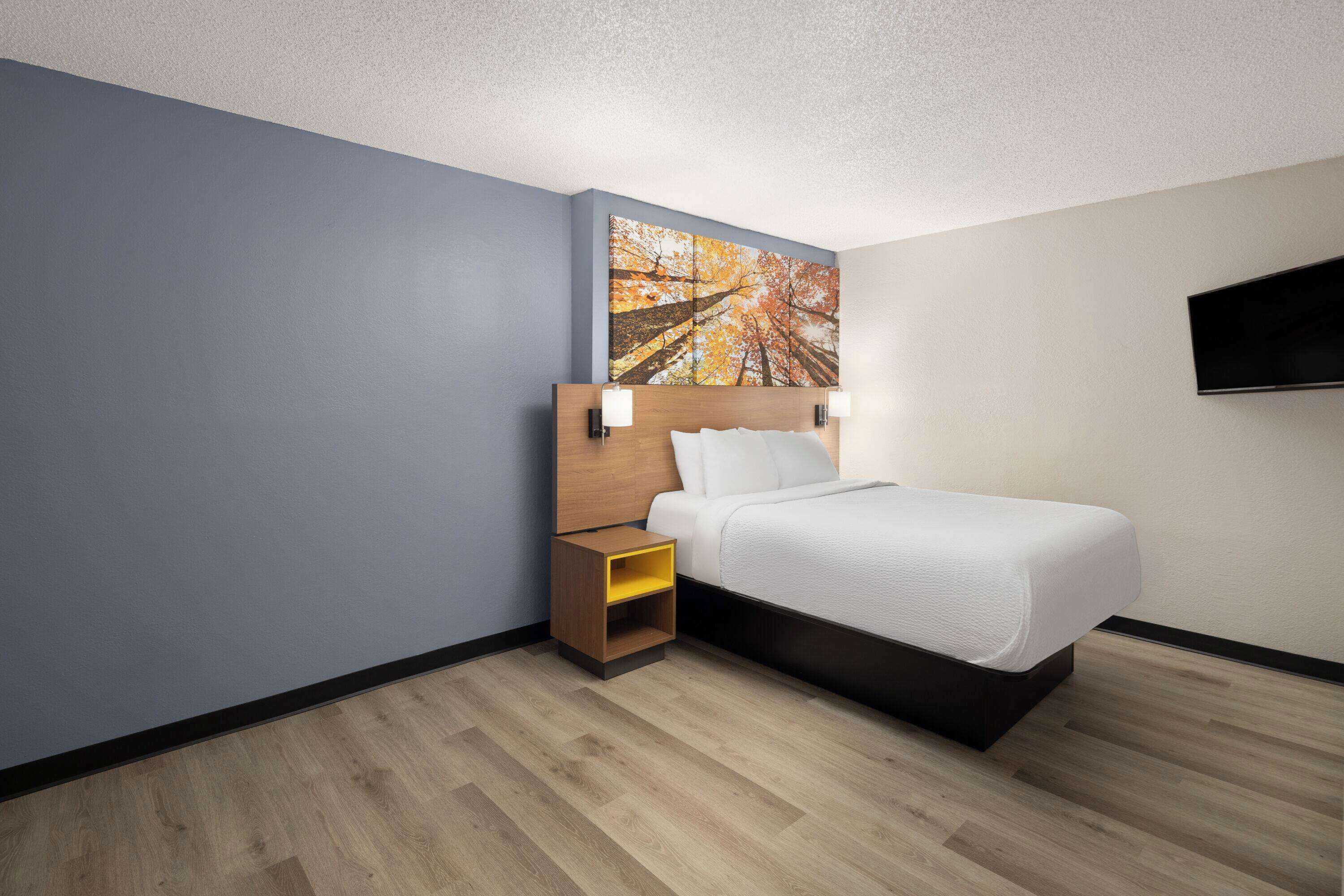 Gift card for Days Inn & Suites by Wyndham Green Bay Wi. Gift card for Days Inn & Suites by Wyndham Green Bay Wi.