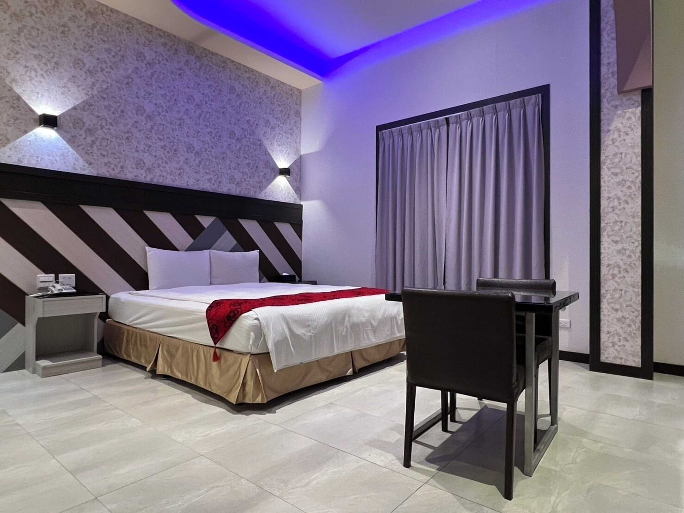 Gift card for Wei Feng Exquisite Motel Pintung Branch Gift card for Wei Feng Exquisite Motel Pintung Branch