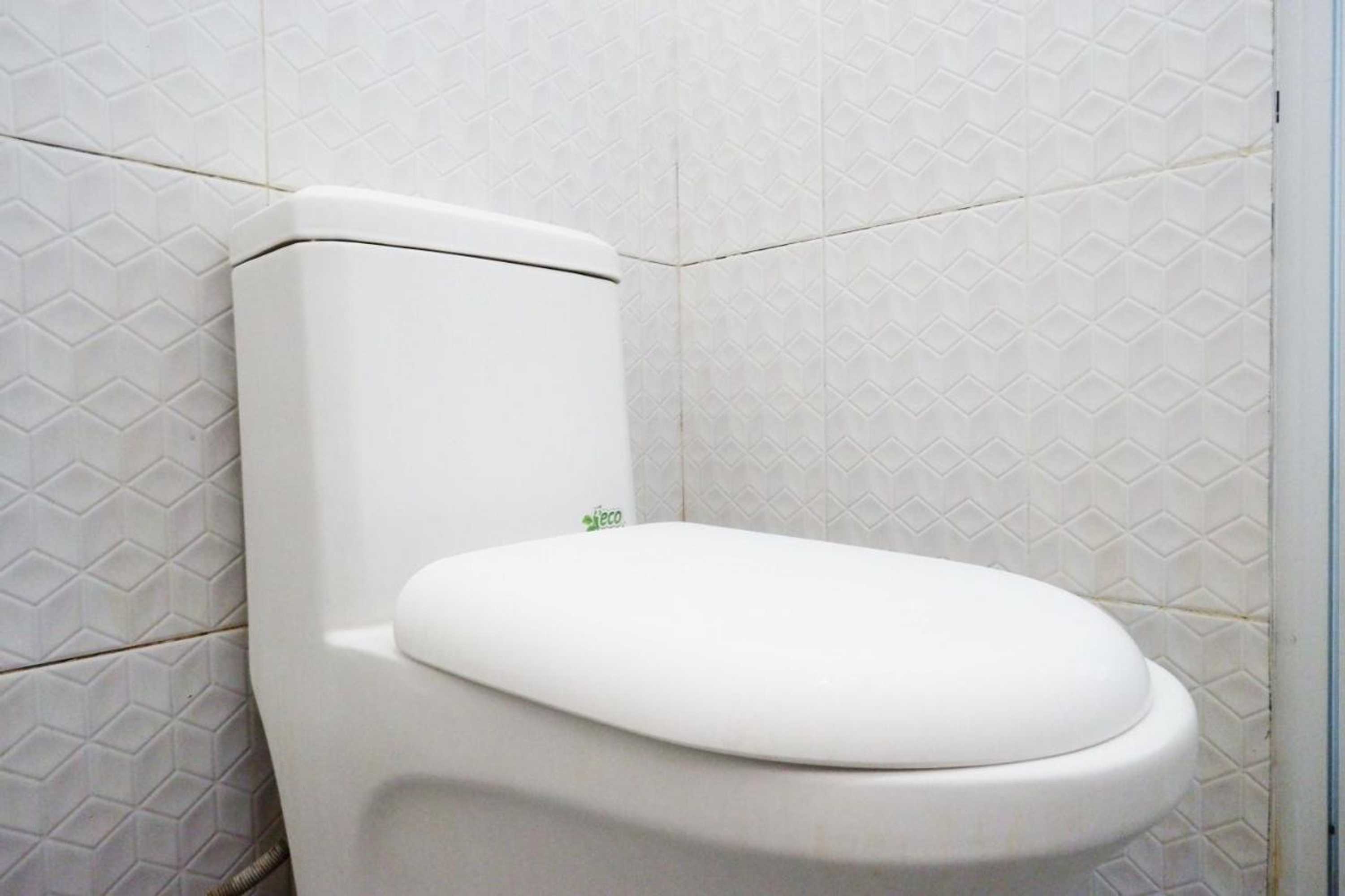 Gift card for Reddoorz Syariah Near Pasar Godong Grobogan Gift card for Reddoorz Syariah Near Pasar Godong Grobogan