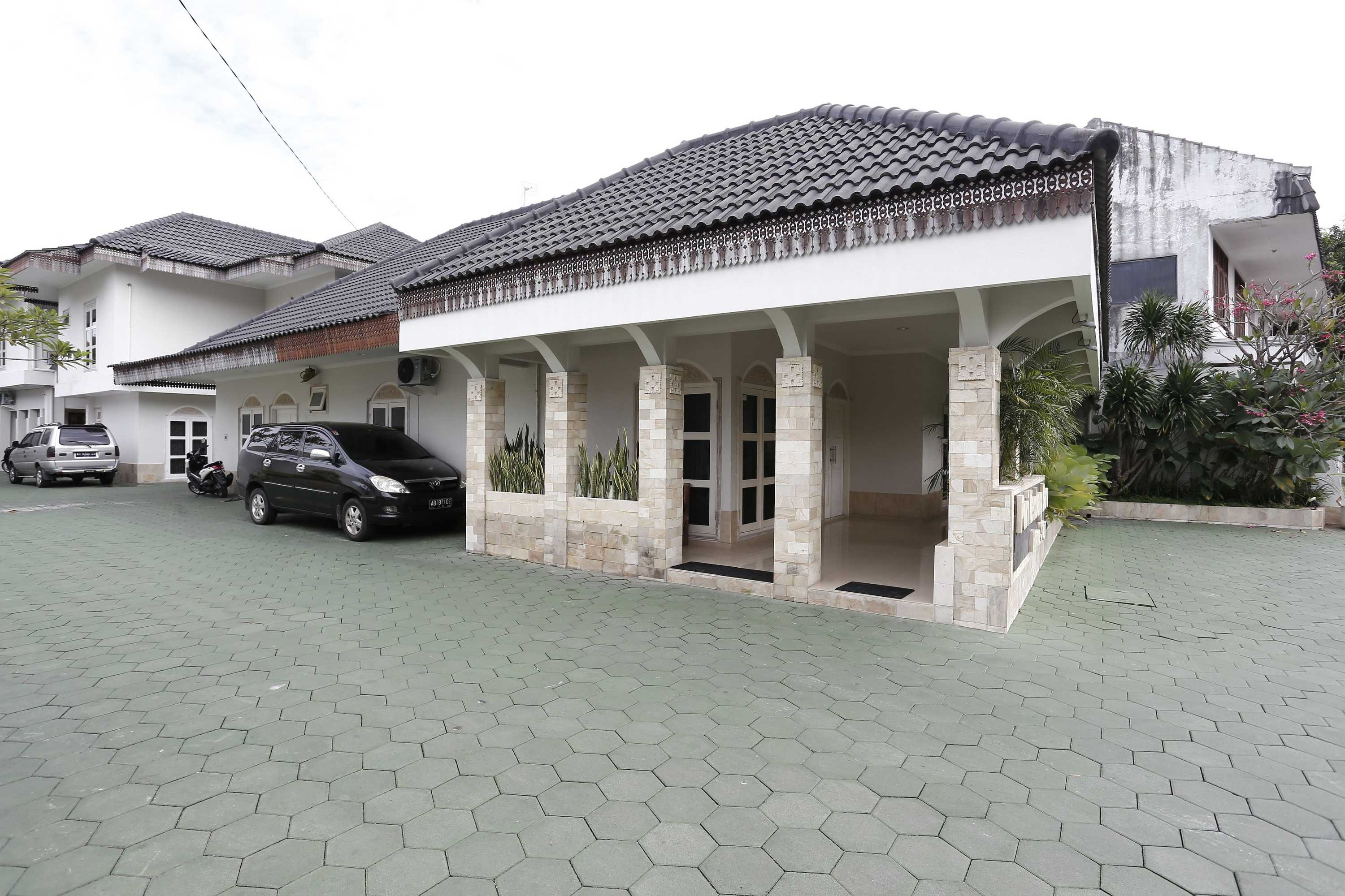 Gift card for Reddoorz Plus Near Adisucipto Airport 2 Gift card for Reddoorz Plus Near Adisucipto Airport 2