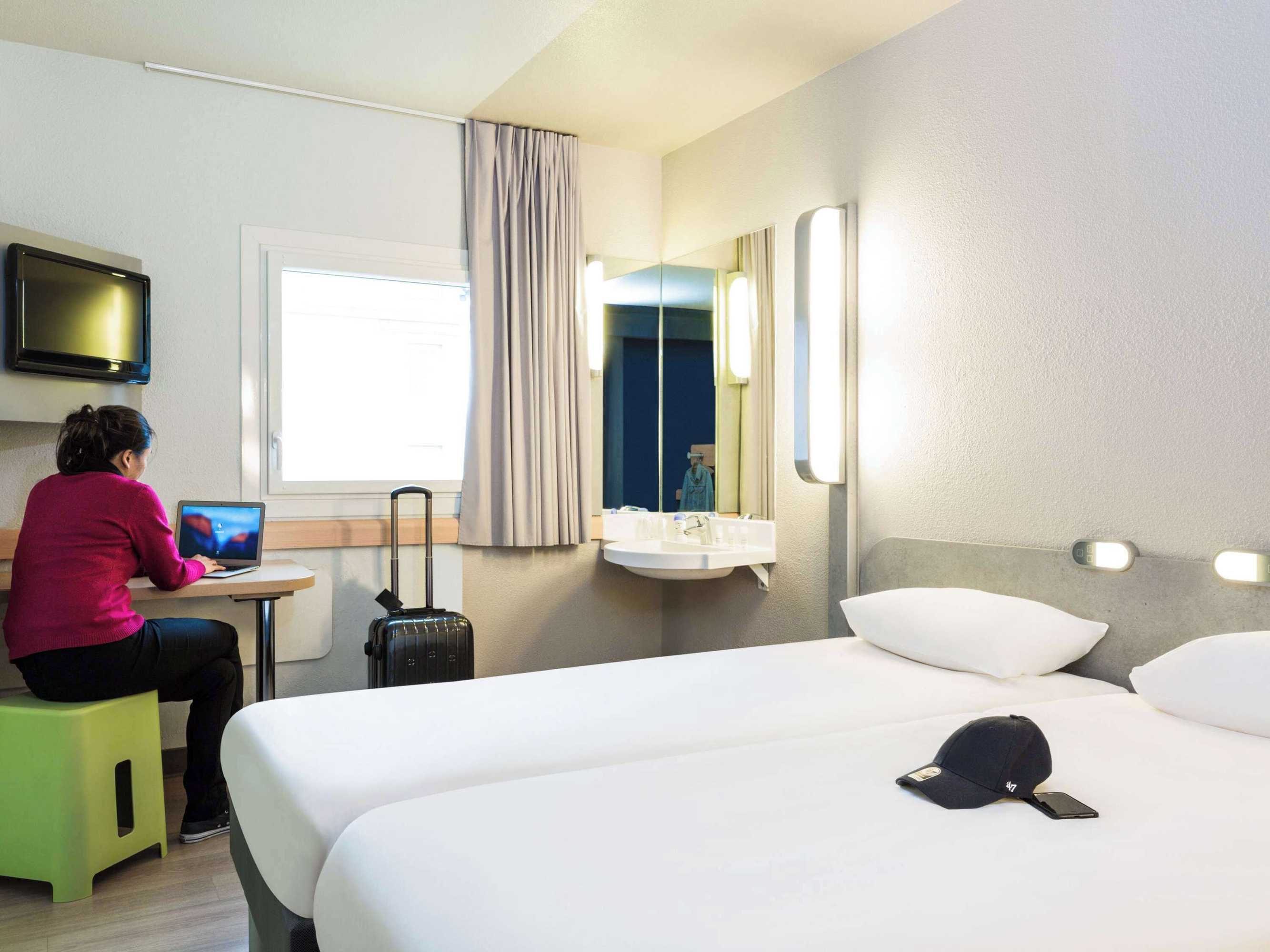 Gift card for Ibis Budget Paris Porte de Montmartre Gift card for Ibis Budget Paris Porte de Montmartre