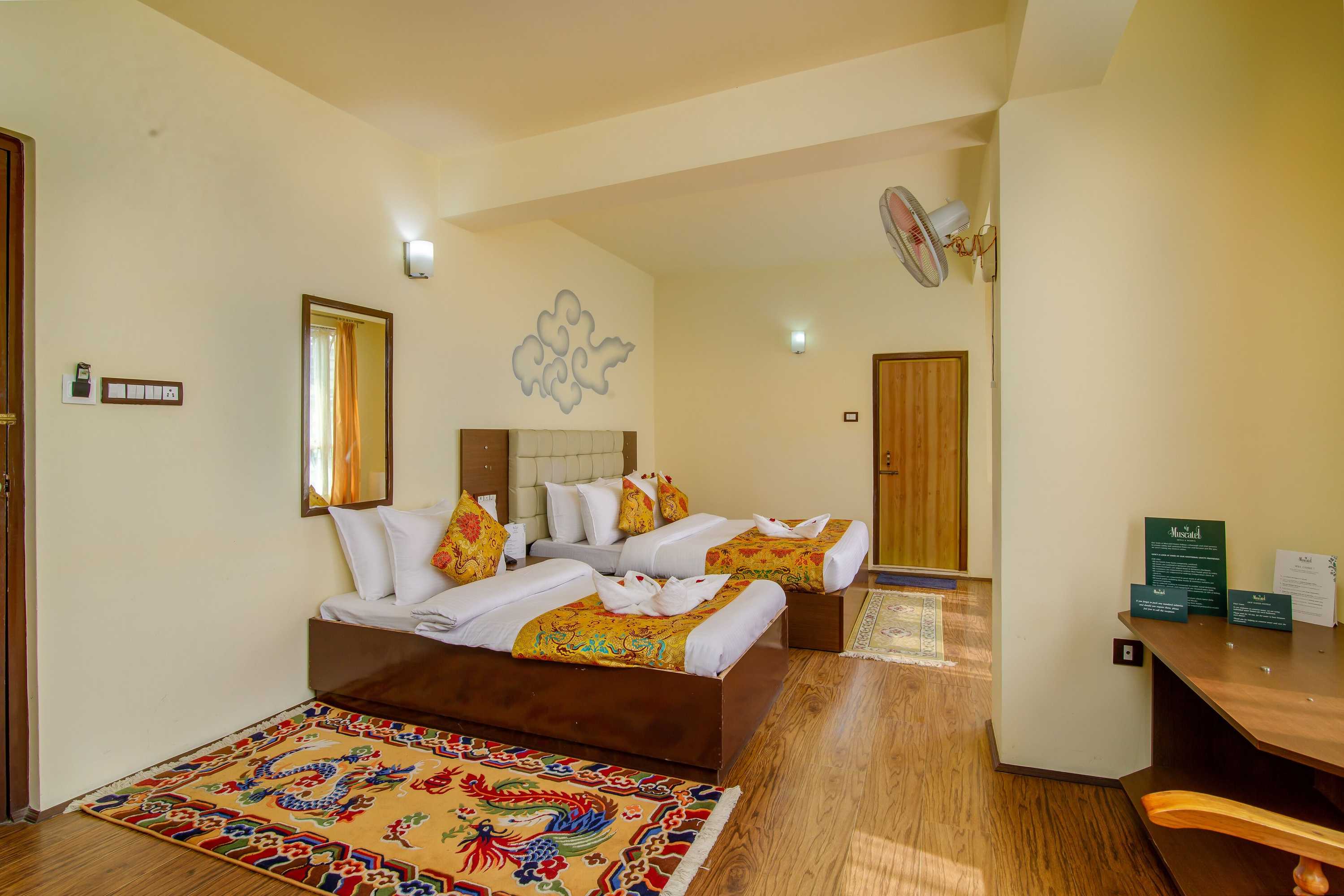 Gift card for Muscatel Grand Silkroute 300 Mts MG Marg Gift card for Muscatel Grand Silkroute 300 Mts MG Marg