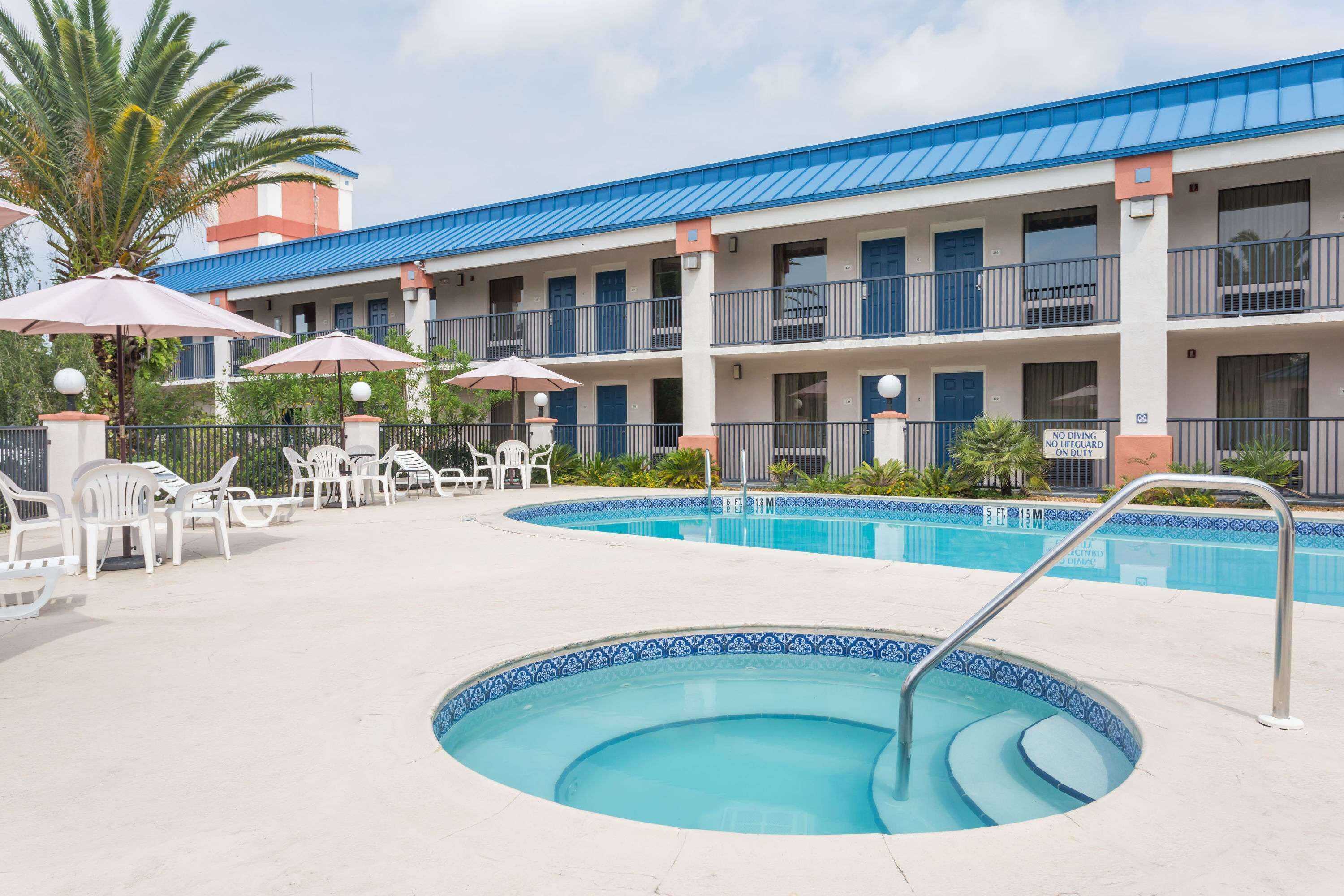 Gift card for Days Inn by Wyndham Chiefland Gift card for Days Inn by Wyndham Chiefland