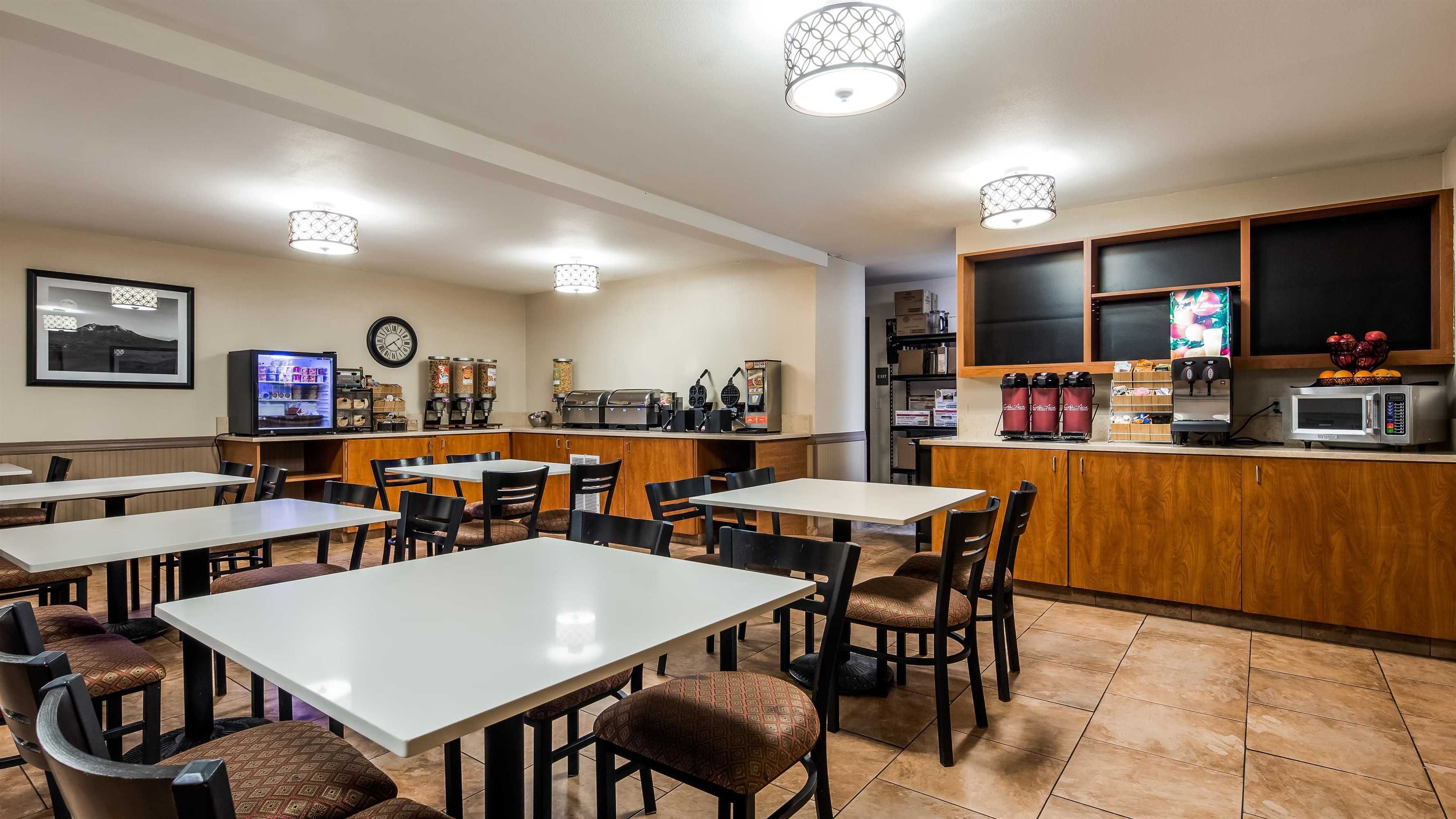 Gift card for Best Western Oak Meadows Inn Gift card for Best Western Oak Meadows Inn