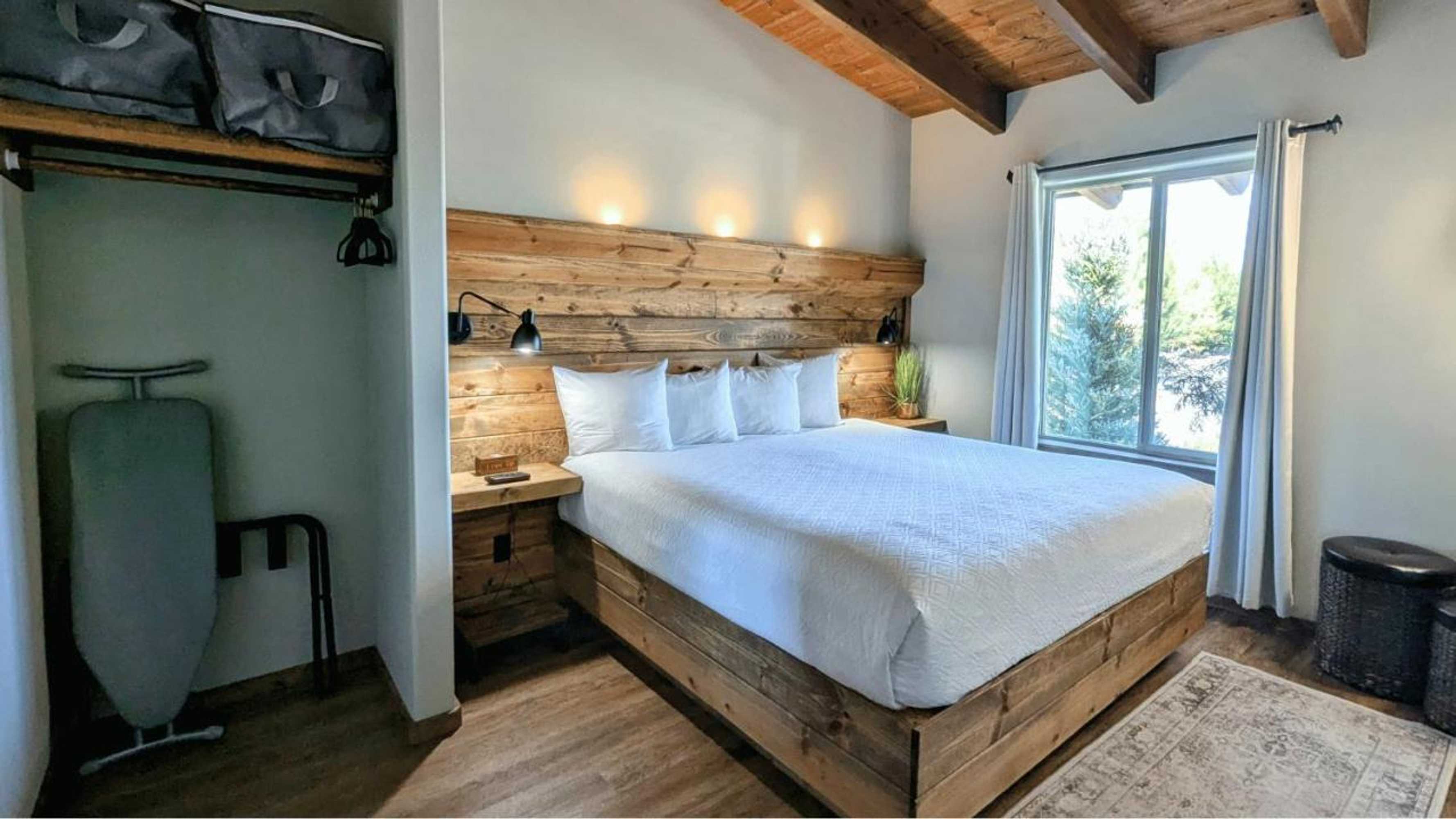 Gift card for Lone Point Cellars