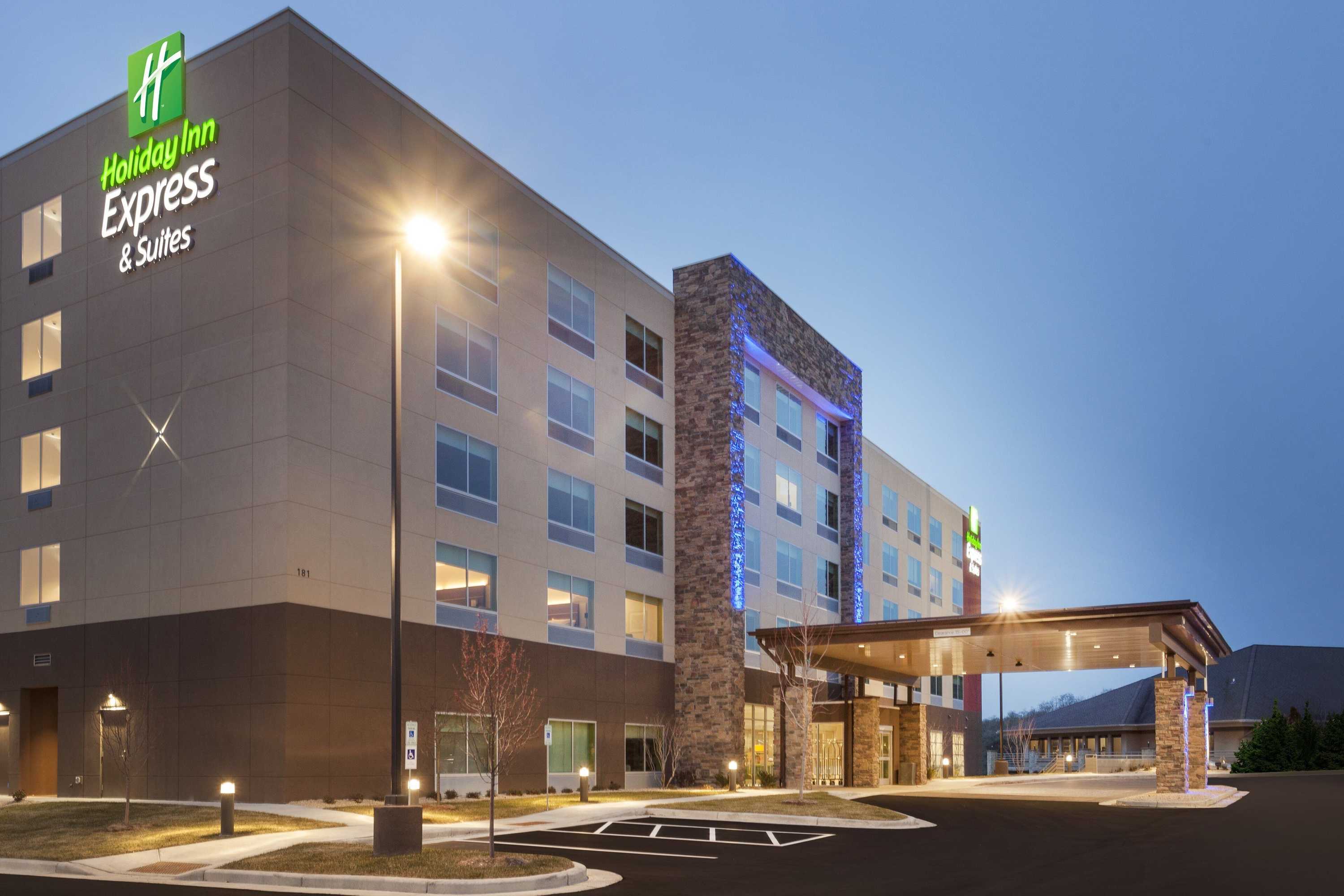 Gift card for Holiday Inn Express & Suites Hudson I-94 by Ihg Gift card for Holiday Inn Express & Suites Hudson I-94 by Ihg