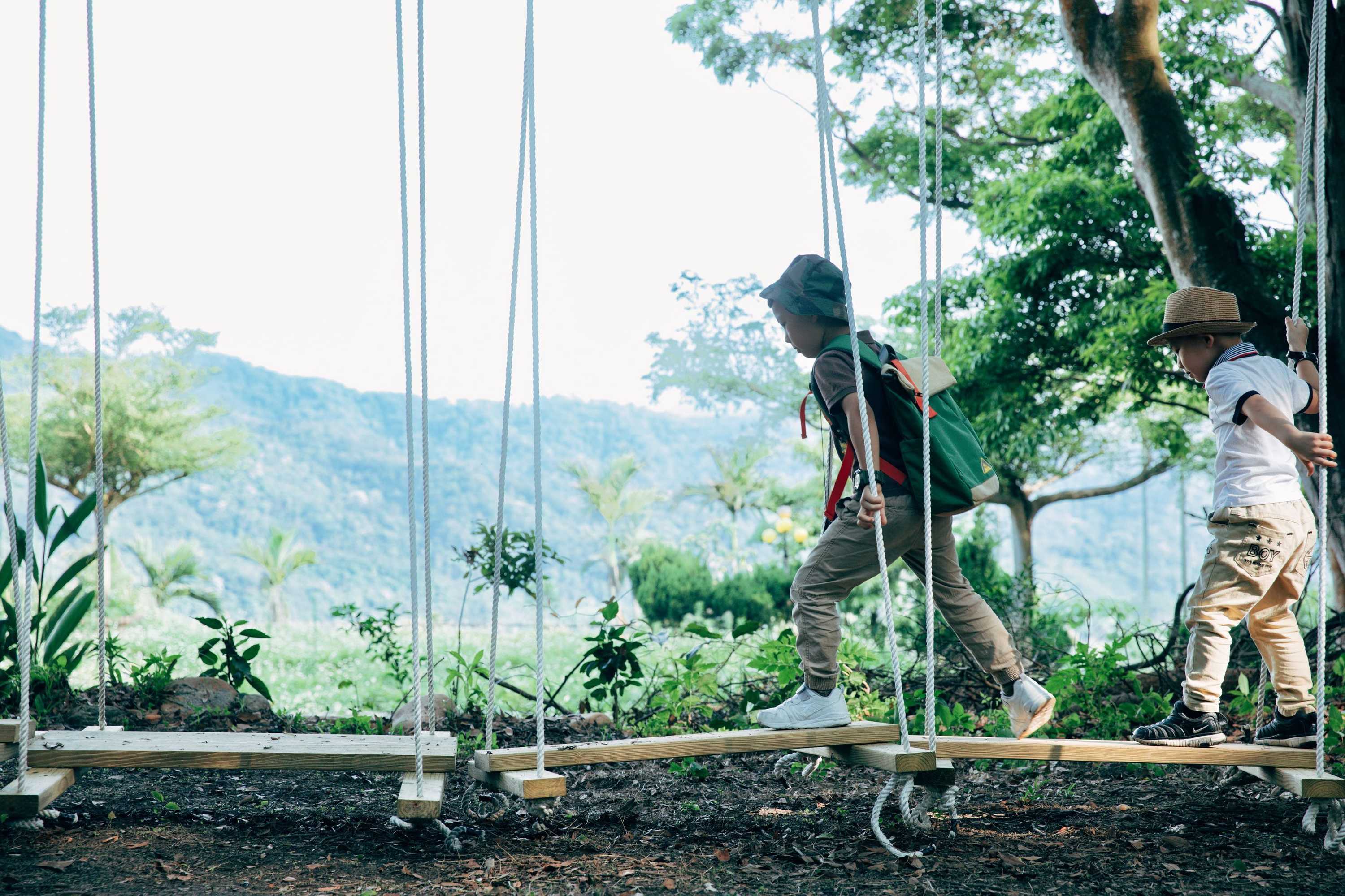 Gift card for Lvbolang by Reindeer, Sanyi