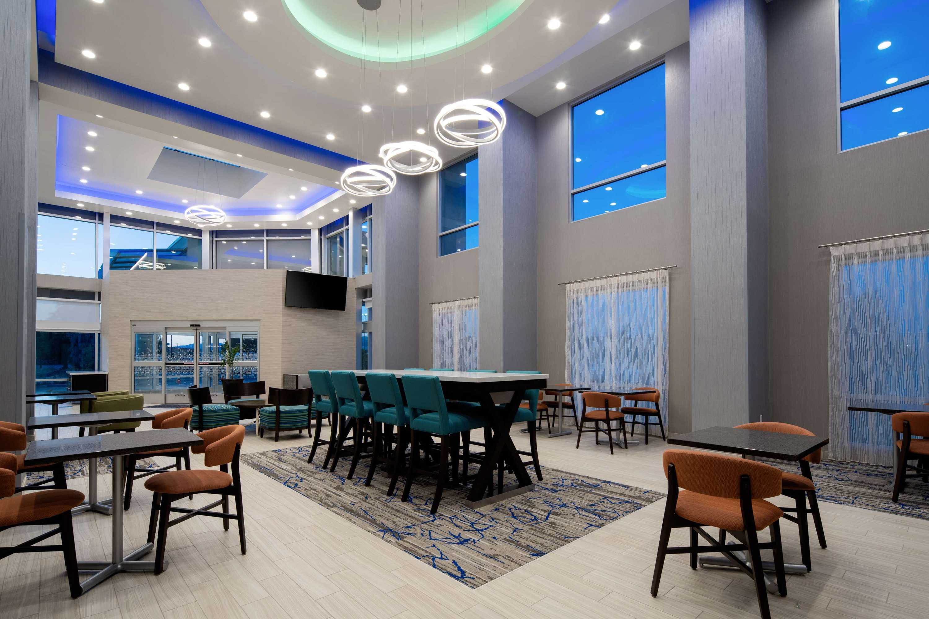 Gift card for Hampton Inn & Suites Gilroy Gift card for Hampton Inn & Suites Gilroy