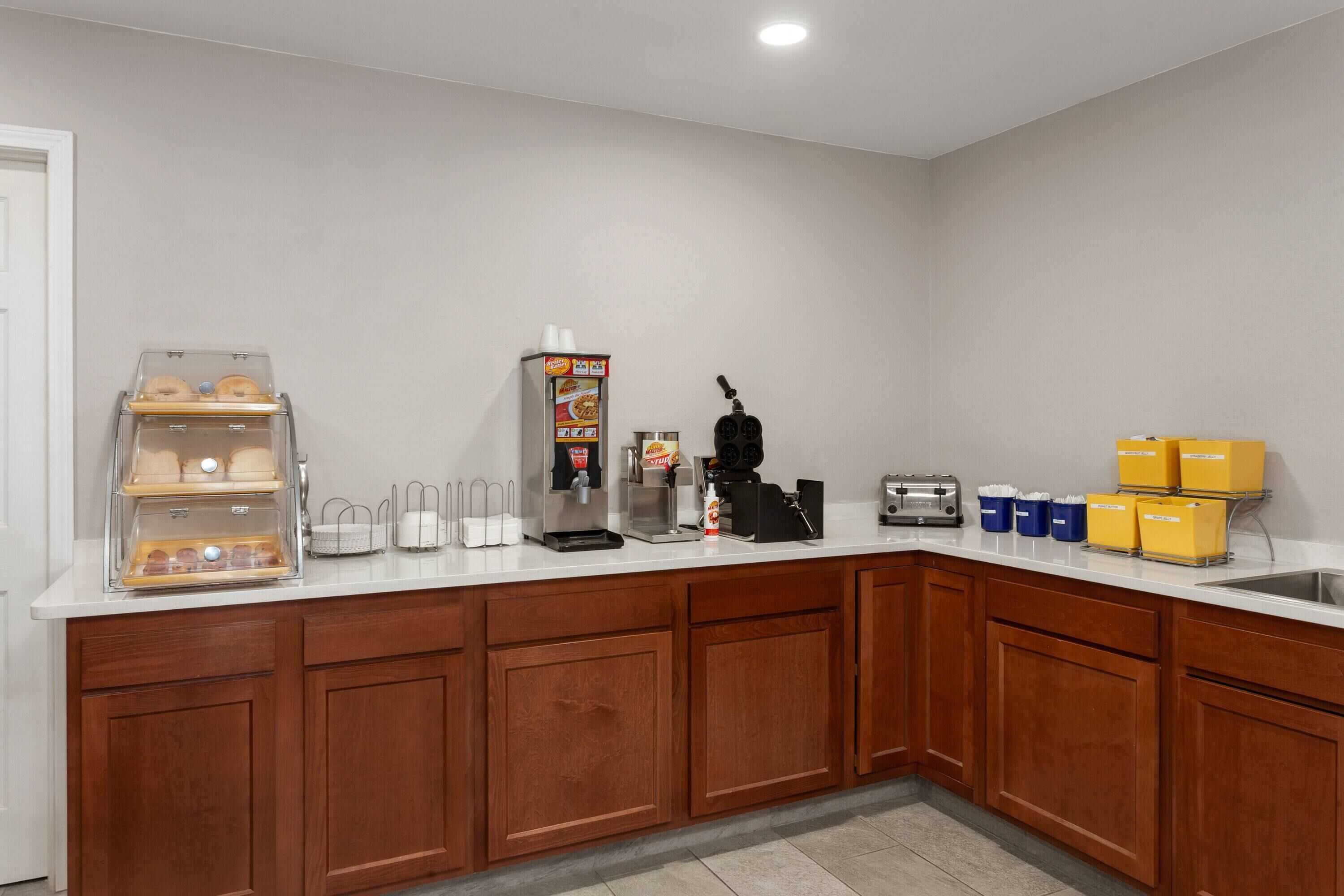 Gift card for Days Inn & Suites by Wyndham Kaukauna WI