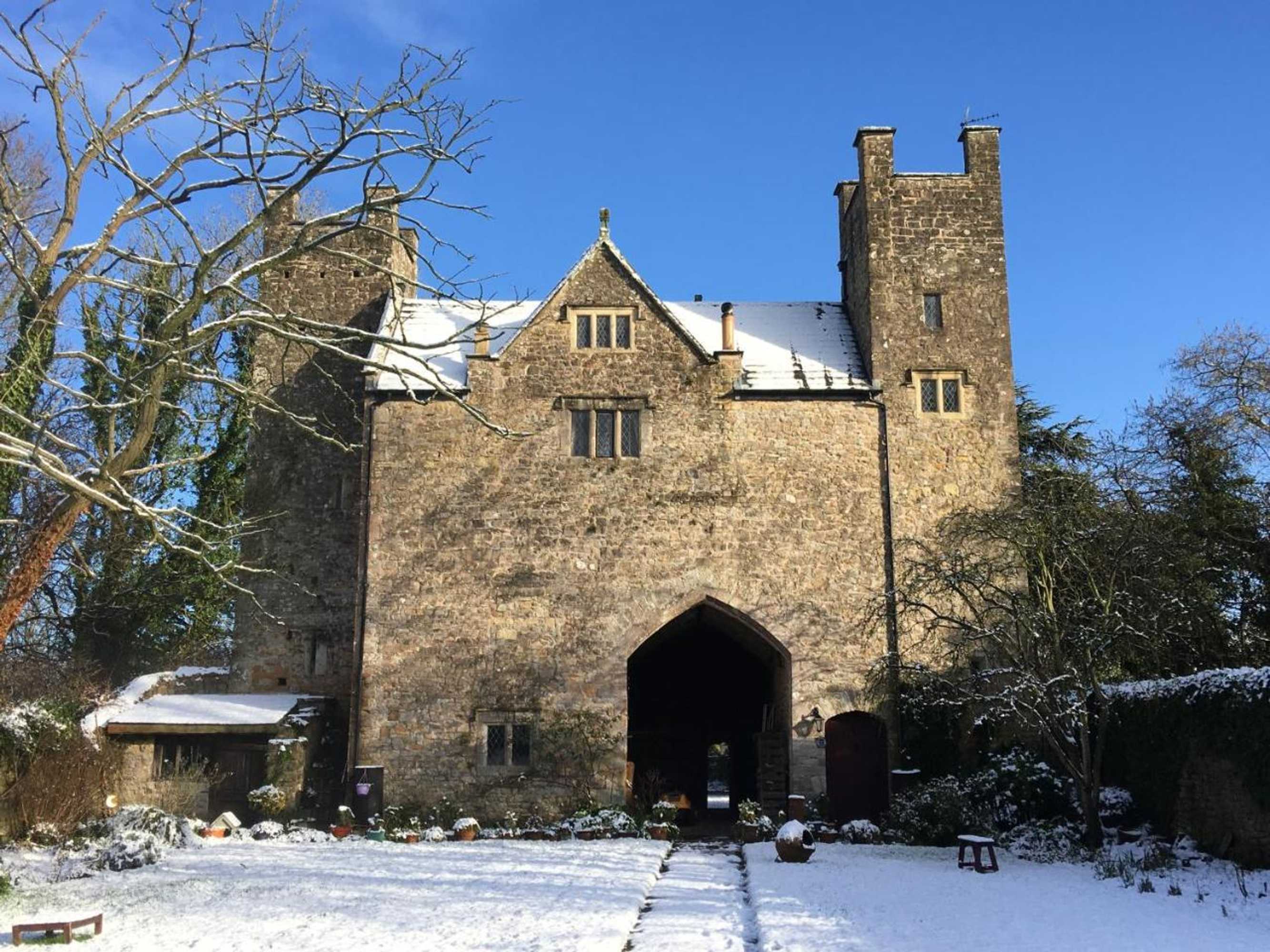 Gift card for Welsh Gatehouse, Historic Castle Which Can Cater For Electric Vehicle Gift card for Welsh Gatehouse, Historic Castle Which Can Cater For Electric Vehicle