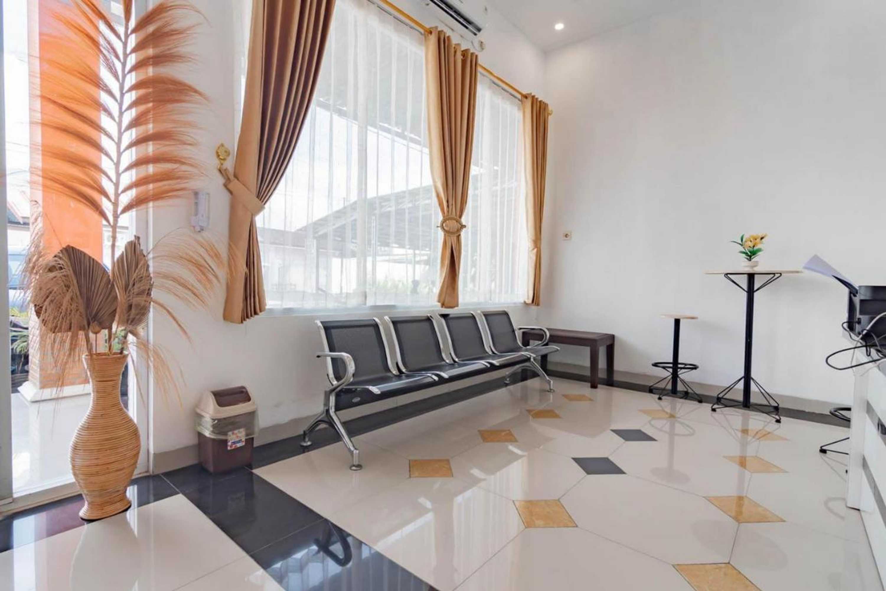 Gift card for Urbanview Hotel Bundaran Besar Palangkaraya by Reddoorz Gift card for Urbanview Hotel Bundaran Besar Palangkaraya by Reddoorz