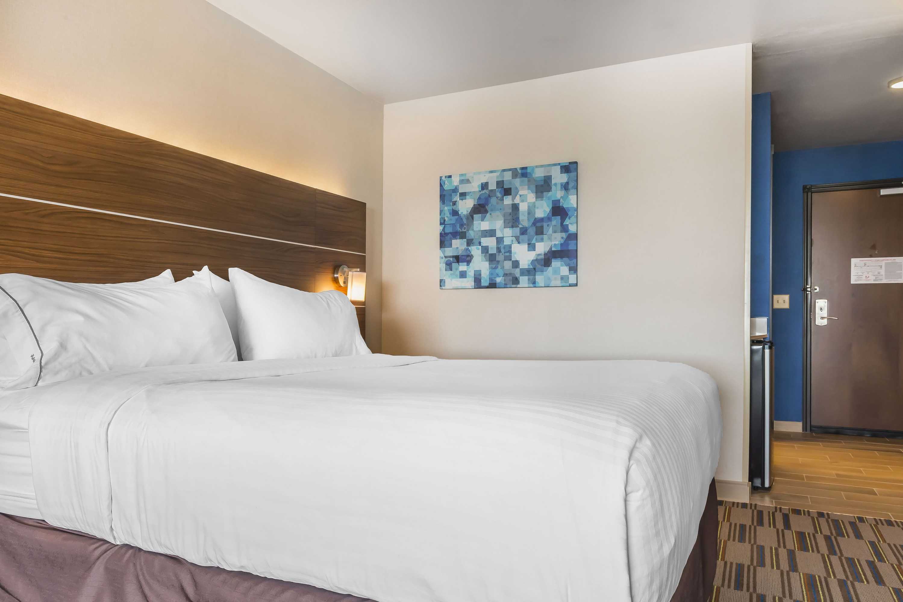 Gift card for Holiday Inn Express & Suites Clarion by Ihg Gift card for Holiday Inn Express & Suites Clarion by Ihg