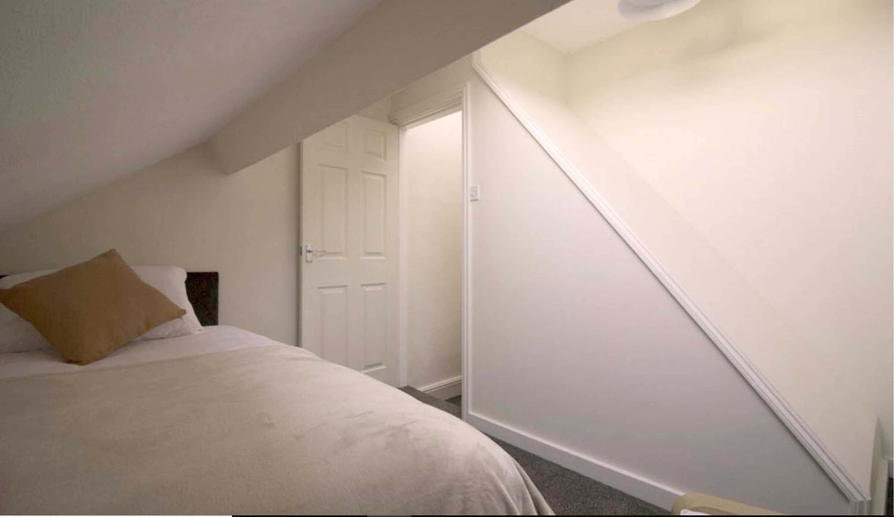 Gift card for Roomtel - Brook House