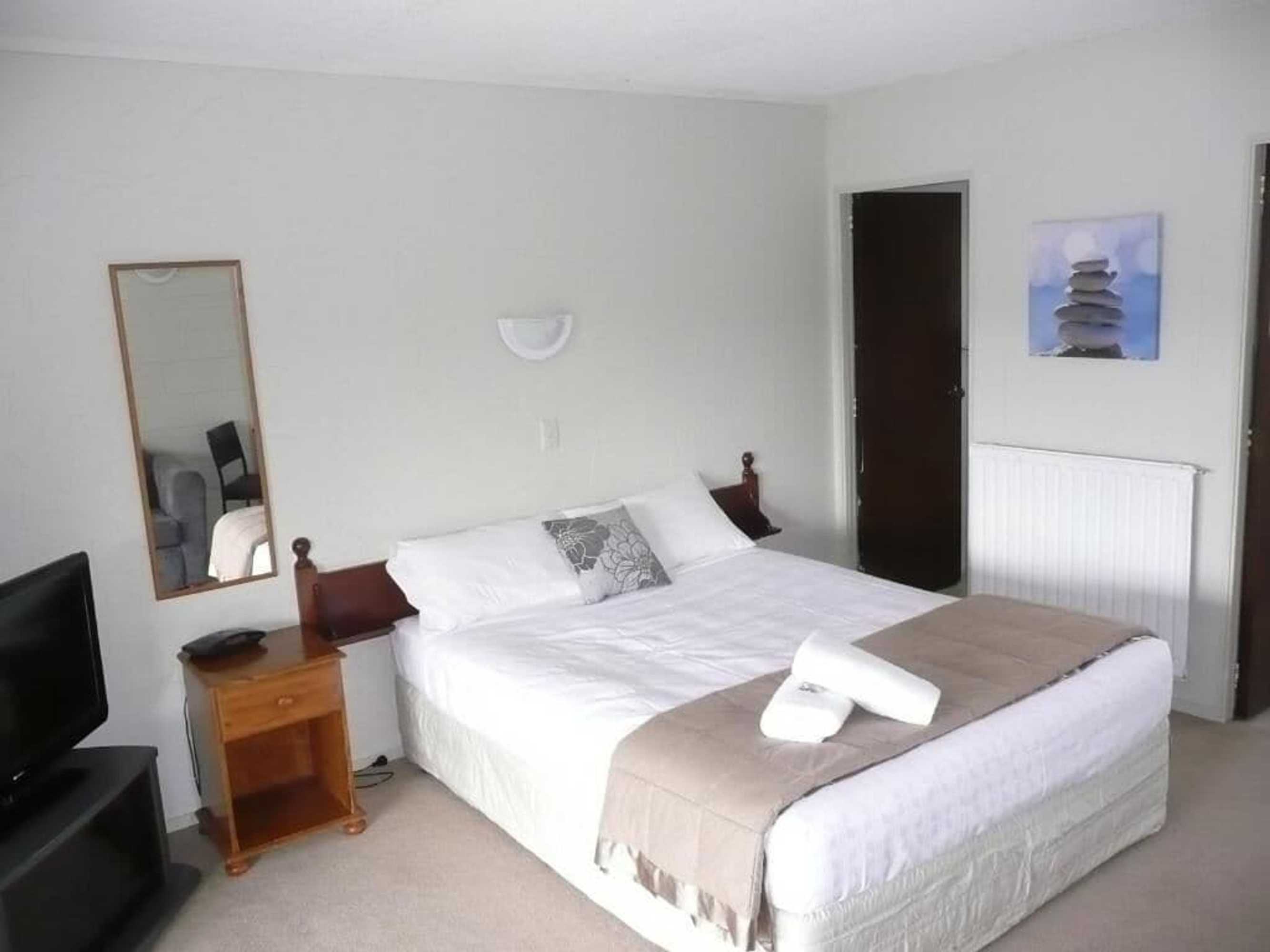 Gift card for Waterfalls Estate - Motel & Campground Gift card for Waterfalls Estate - Motel & Campground