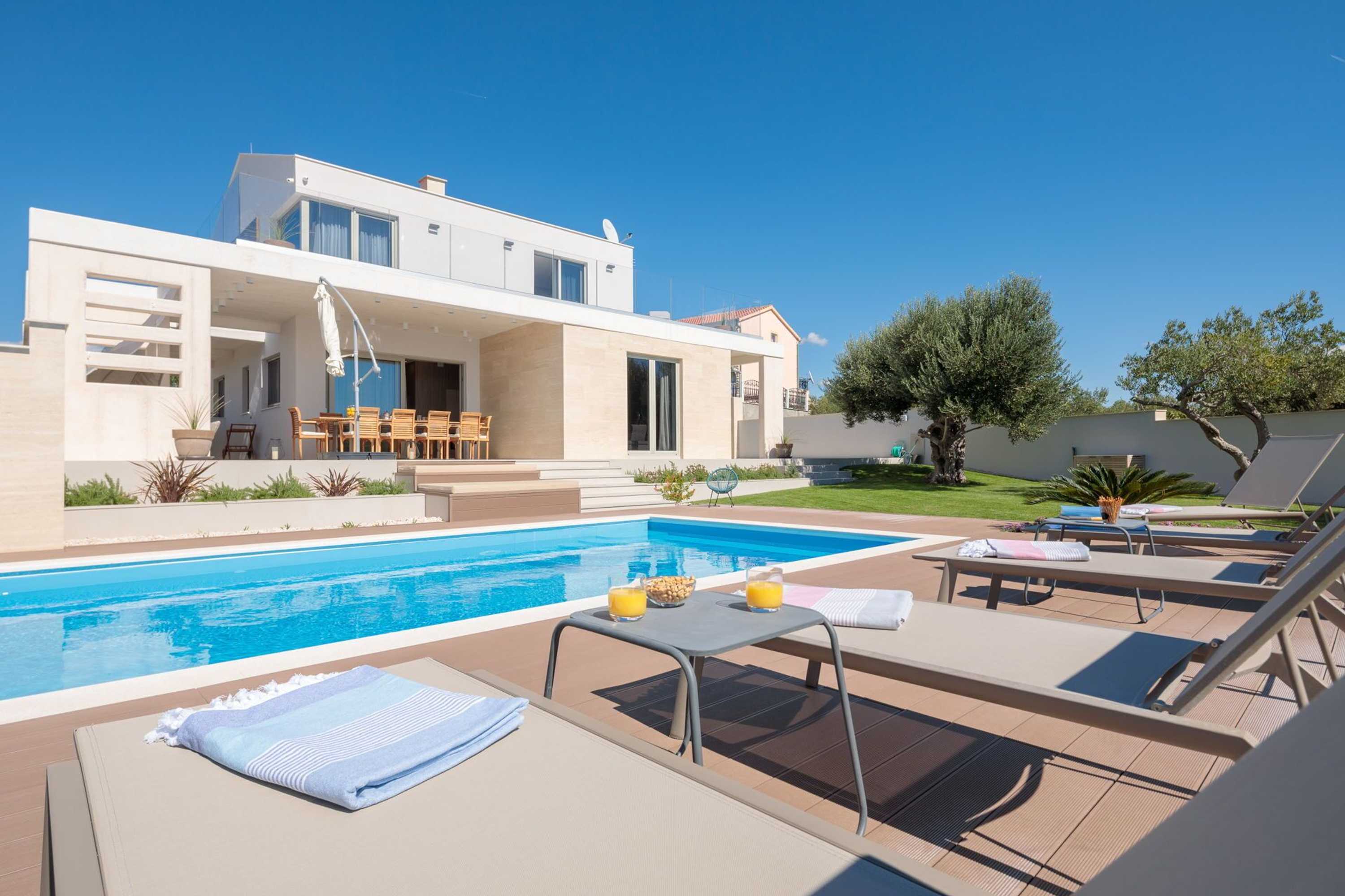 Gift card for Luxury Villa Cinderella With Swimming Pool Gift card for Luxury Villa Cinderella With Swimming Pool