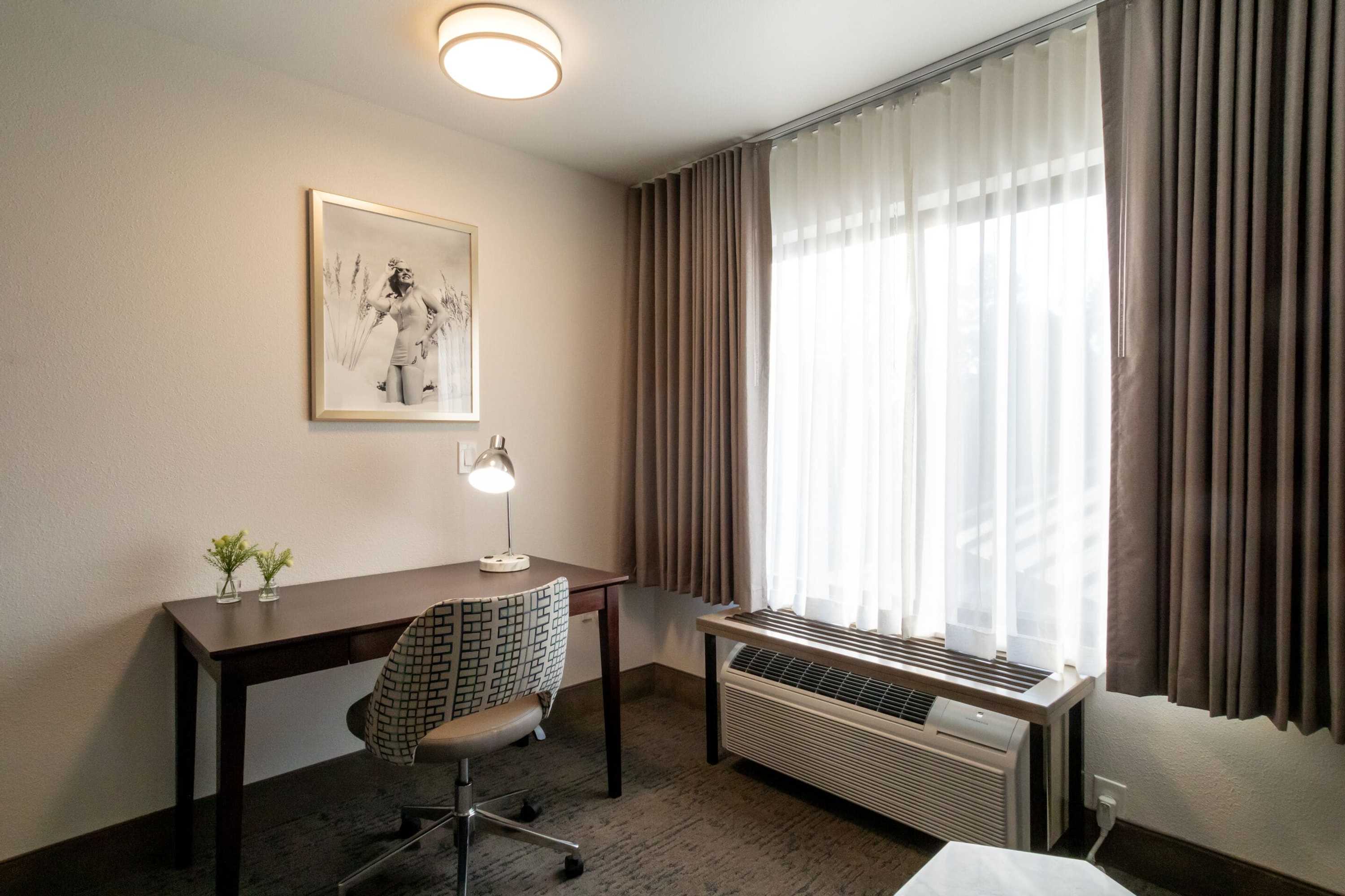 Gift card for Oxford Suites Portland - Jantzen Beach Gift card for Oxford Suites Portland - Jantzen Beach