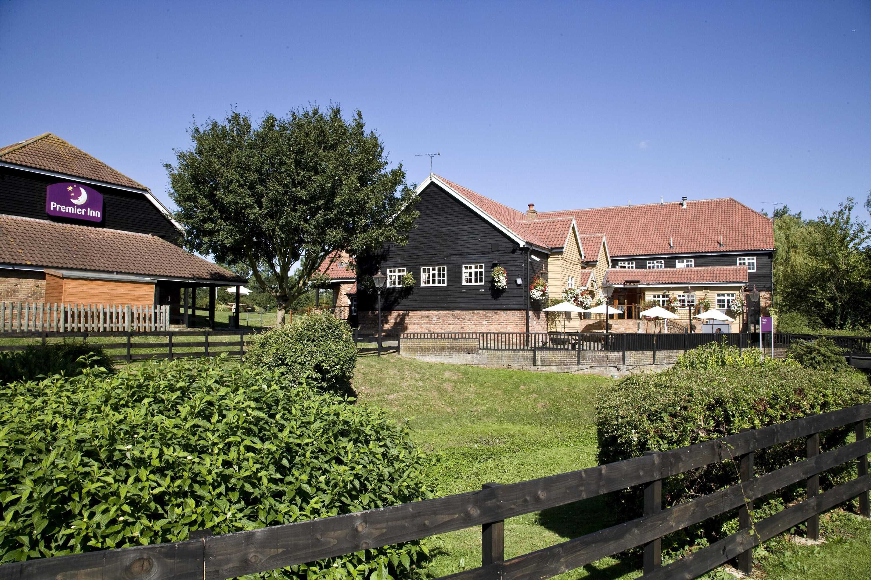 Gift card for Premier Inn Basildon (east Mayne)