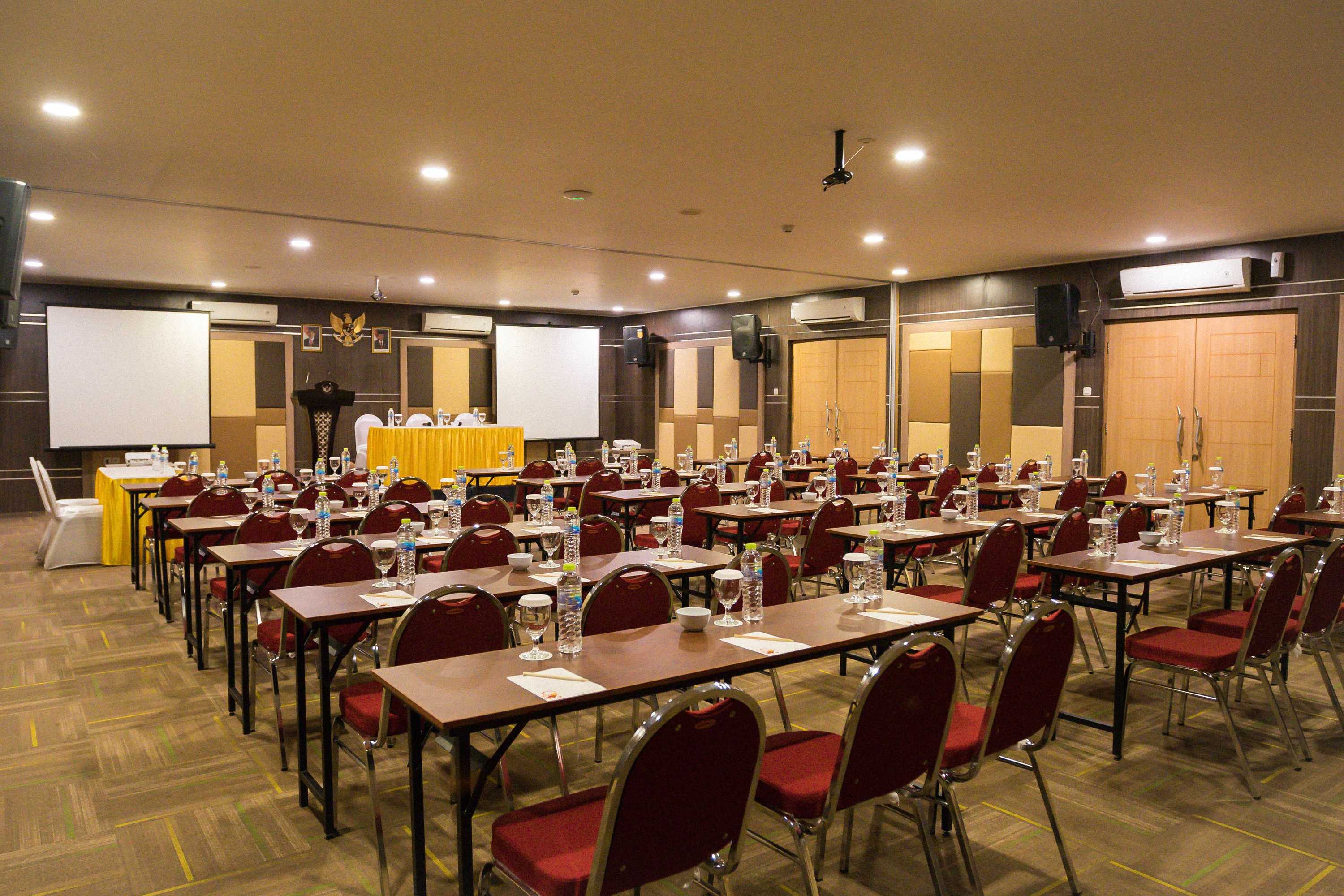 Gift card for Green Red Hotel Syariah Jombang Gift card for Green Red Hotel Syariah Jombang