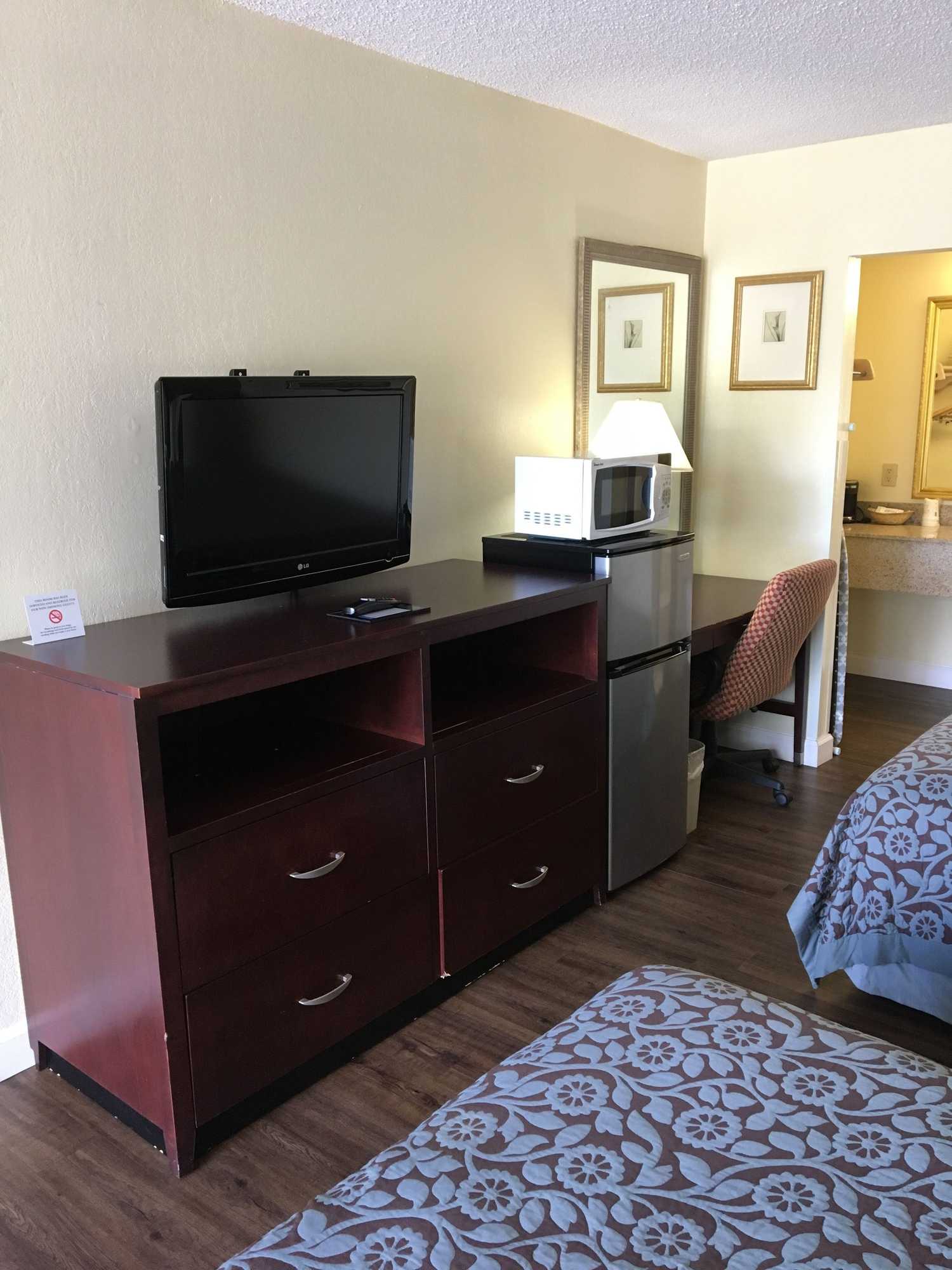 Gift card for Days Inn by Wyndham Bradenton - Near The Gulf Gift card for Days Inn by Wyndham Bradenton - Near The Gulf