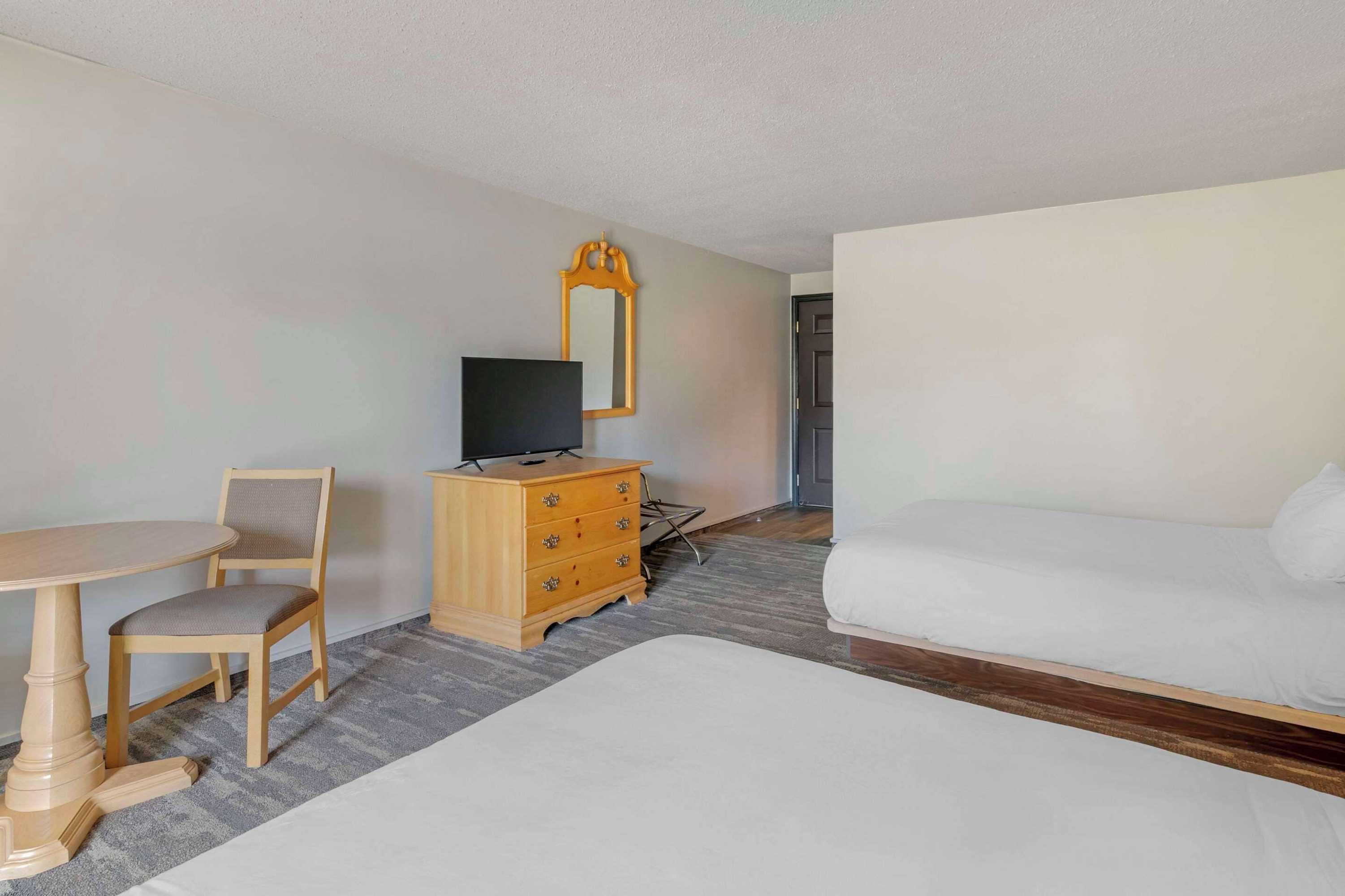 Gift card for Green Granite Inn, Ascend Hotel Collection Gift card for Green Granite Inn, Ascend Hotel Collection