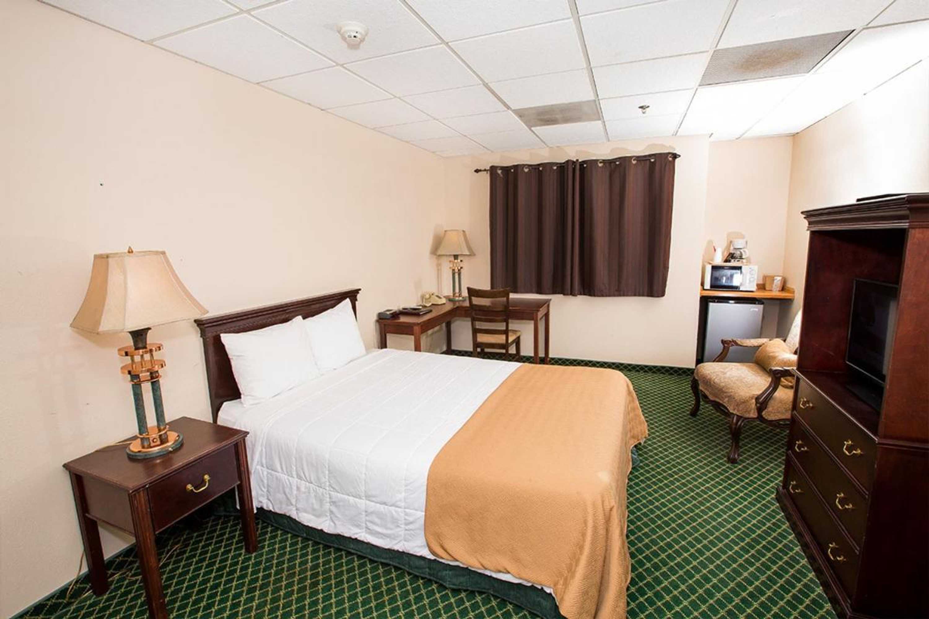 Gift card for Village Inn & Suites Marysville