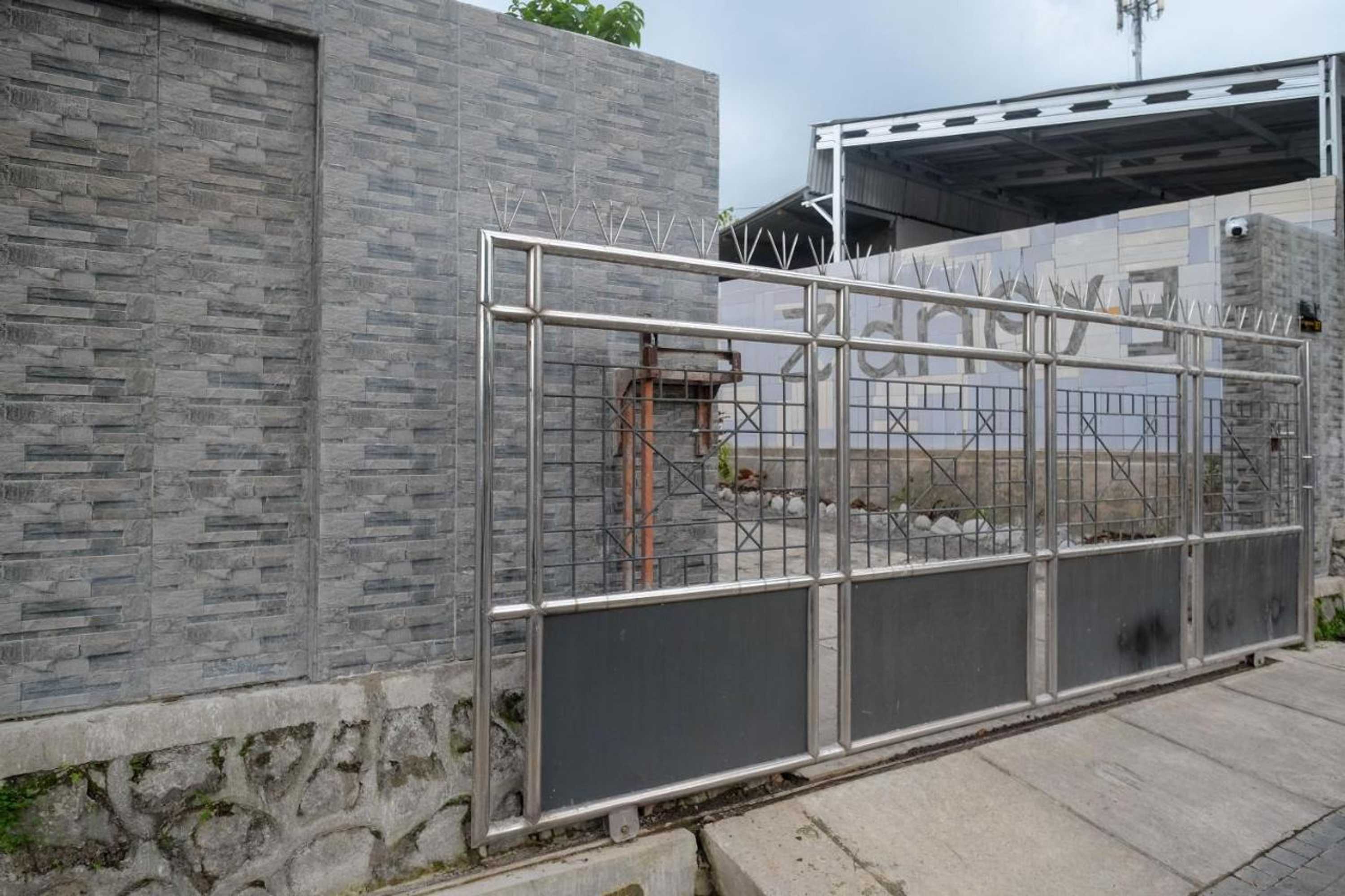 Gift card for Urbanview Syariah Zidney 3 Salatiga by Reddoorz