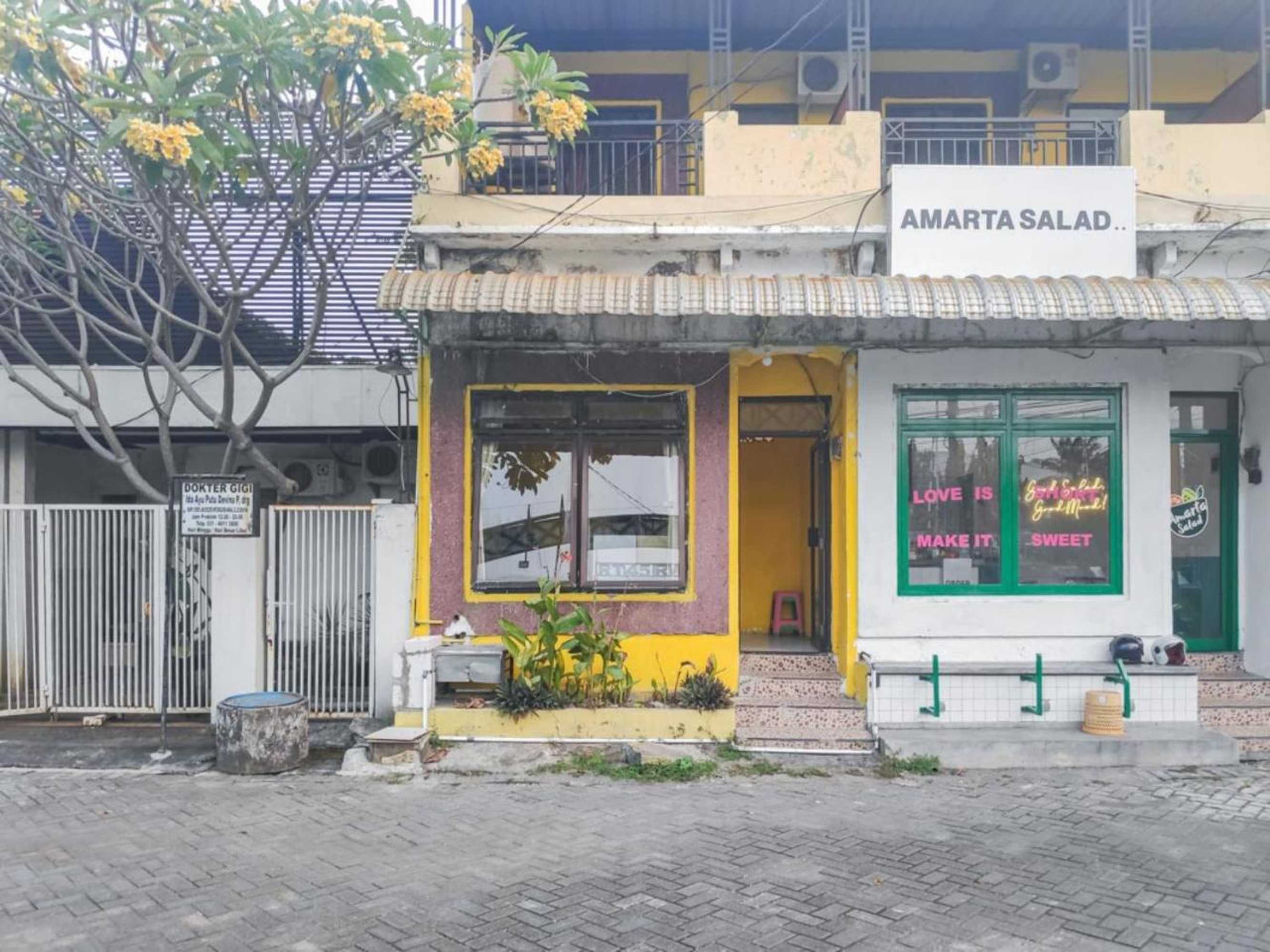 Gift card for De Luck Homestay Near Alun Alun Sidoarjo Mitra Reddoorz Gift card for De Luck Homestay Near Alun Alun Sidoarjo Mitra Reddoorz