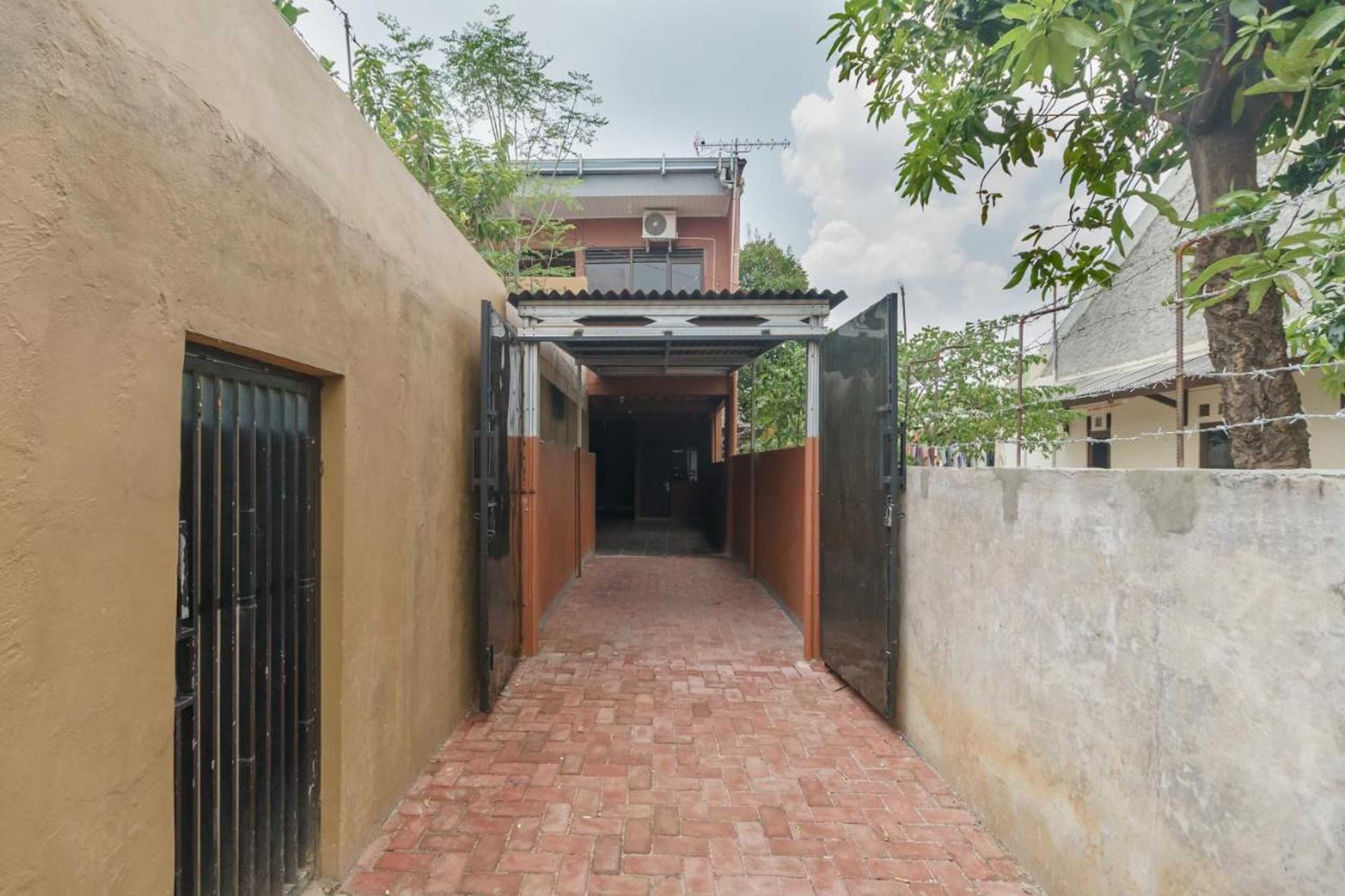 Gift card for Reddoorz Syariah Near Siloam Hospitals Bulak Kapal