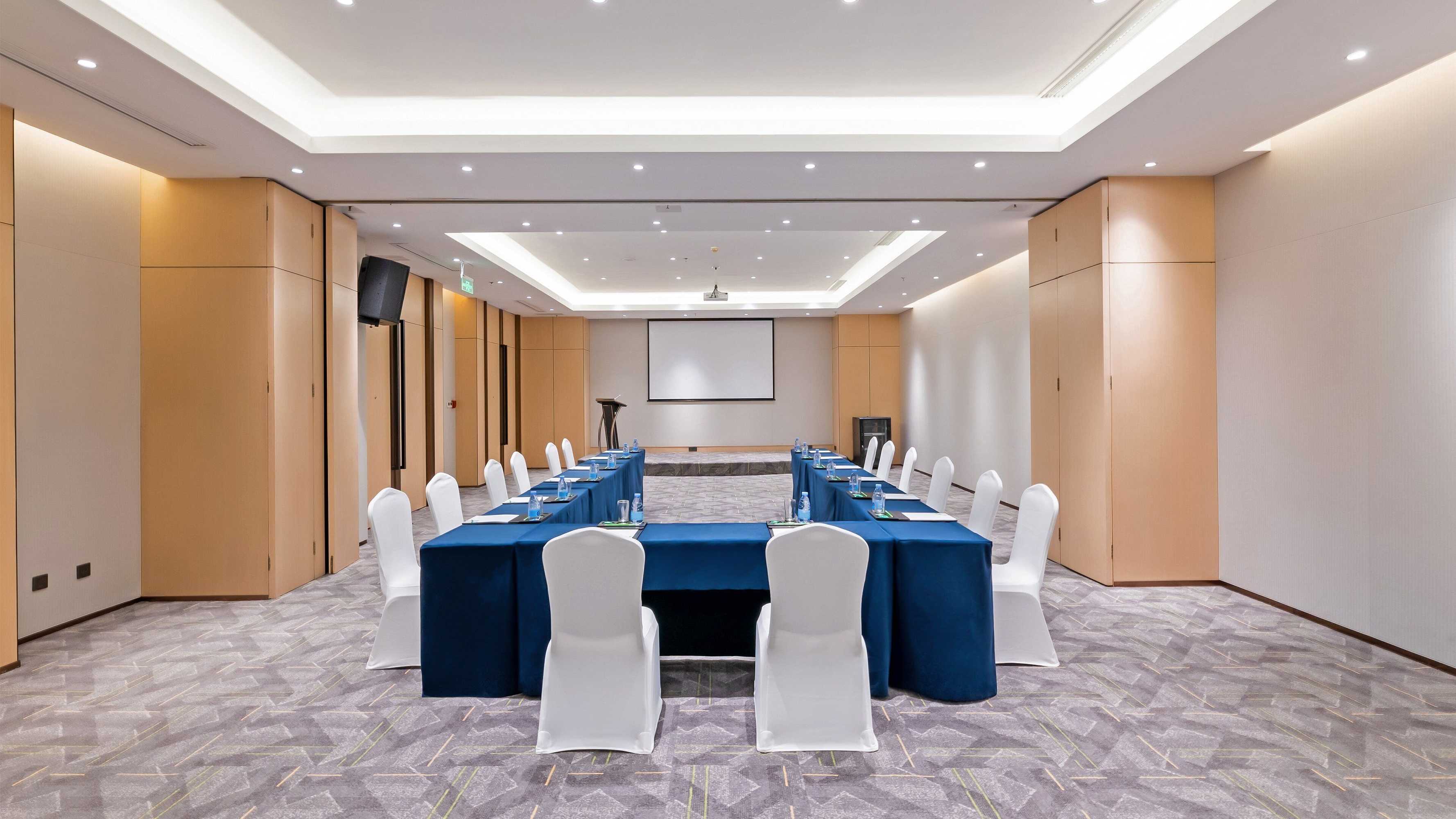 Gift card for Holiday Inn Chongqing Guanyinqiao by Ihg Gift card for Holiday Inn Chongqing Guanyinqiao by Ihg