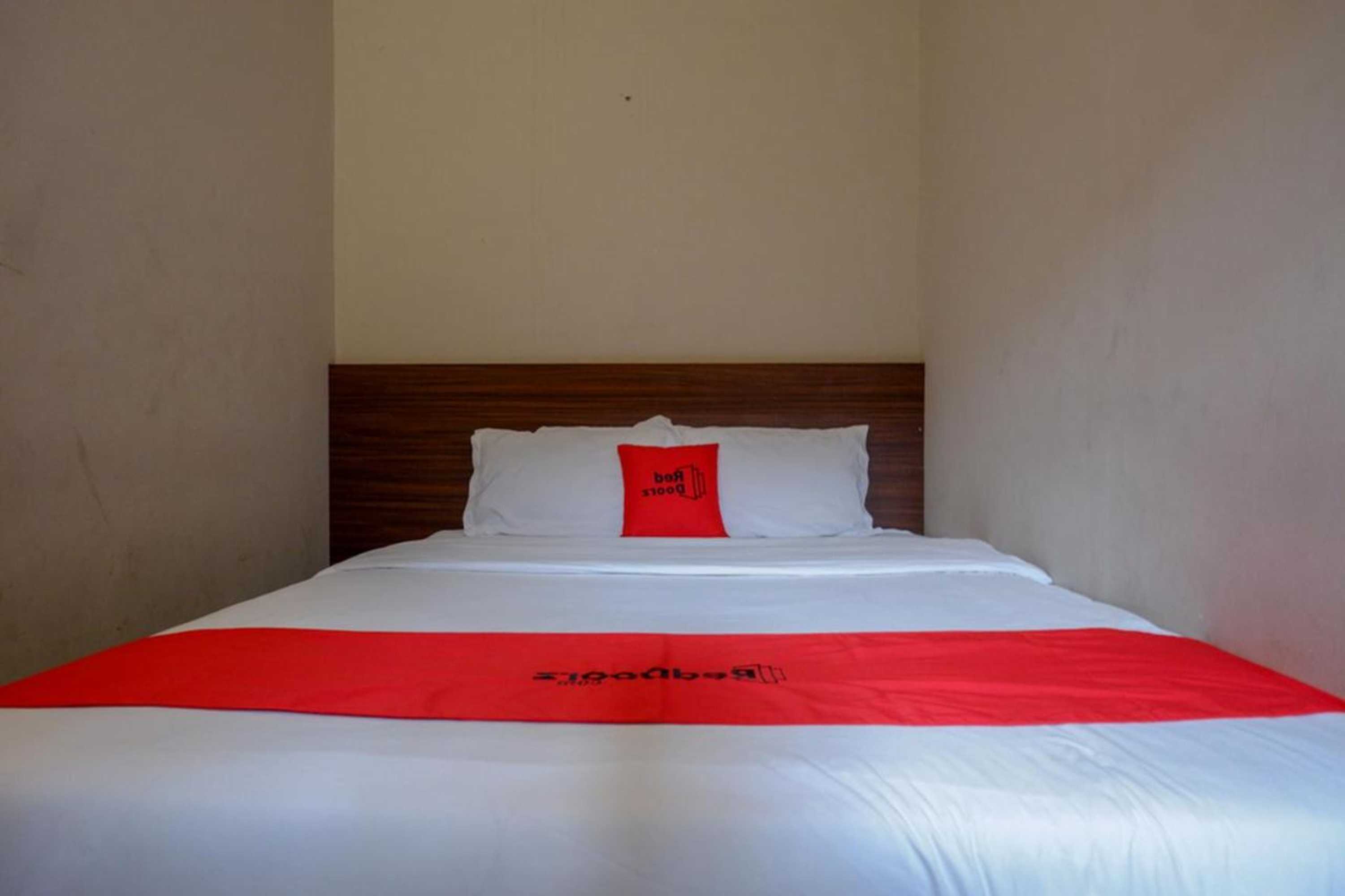 Gift card for Reddoorz Near Stasiun Tawang Semarang